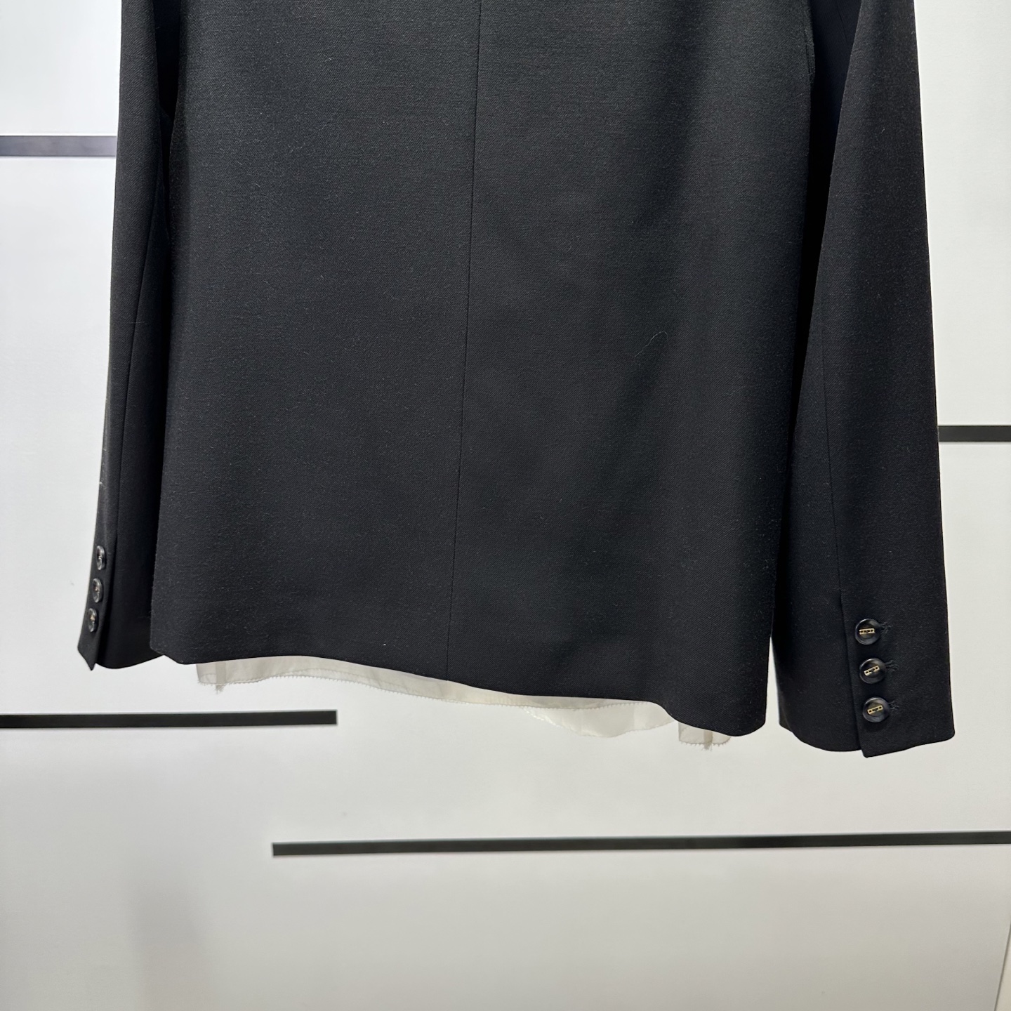 “High-End Women’s Clothing: BCB 5632 Suit Collage Coats with Timeless Style and Luxury Sensibility” - 图片 8