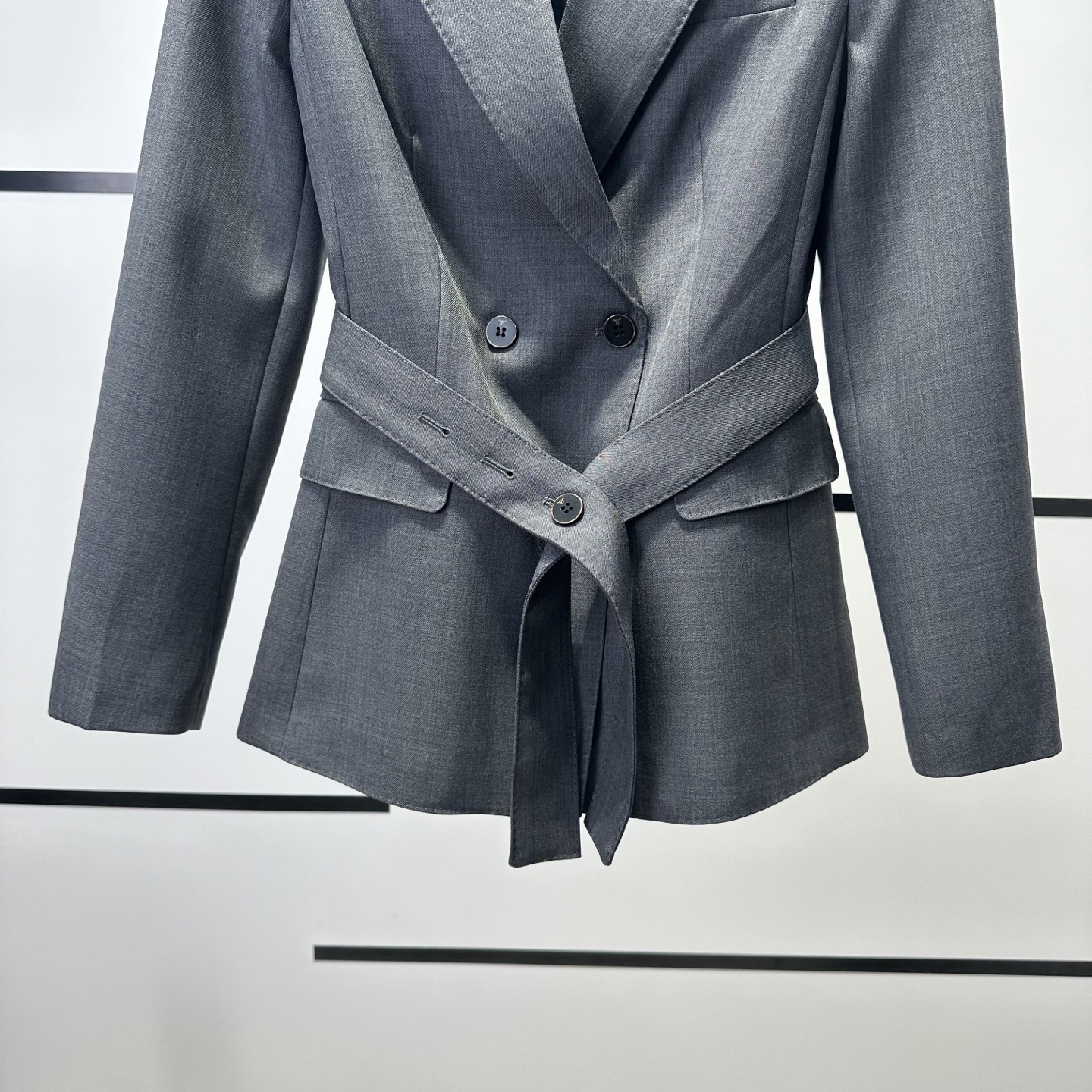 “High Quality Women’s Clothes: YSL B5634 Collection Overview” - 图片 5