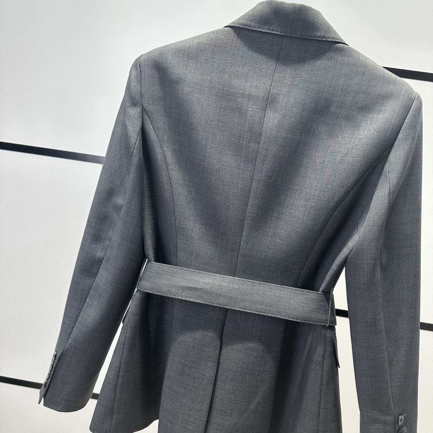 “High Quality Women’s Clothes: YSL B5634 Collection Overview” - 图片 7