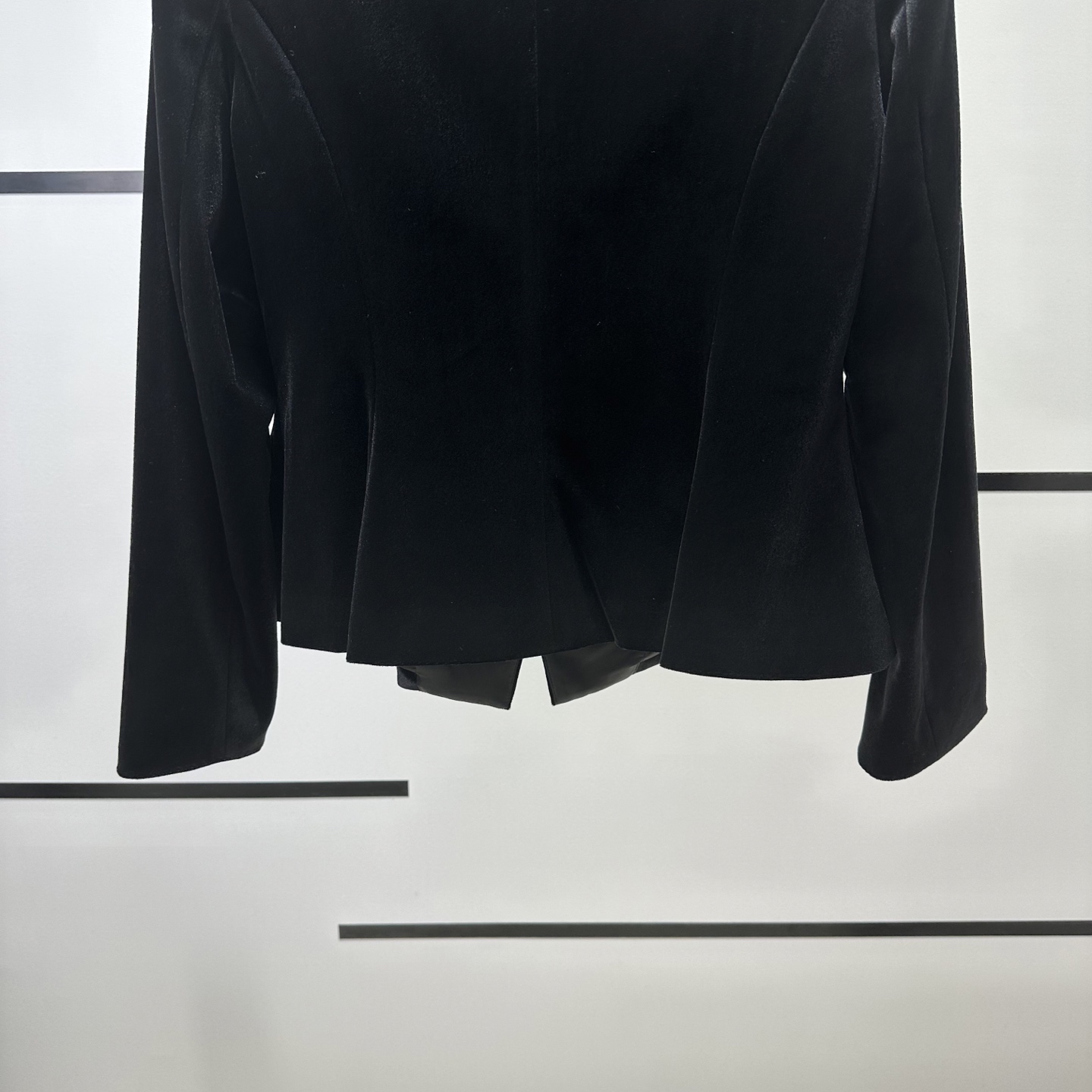 “High-End Quality Female Suit: YSLB5635 French Velvet Coat, Classic Retrospective Style, Gold Buttons, Stereocreasing” - 图片 8
