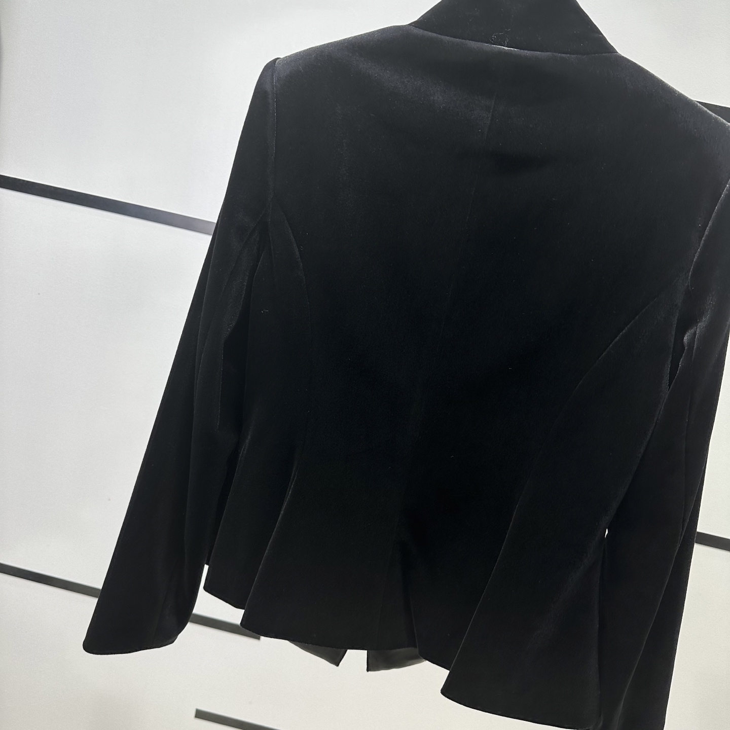“High-End Quality Female Suit: YSLB5635 French Velvet Coat, Classic Retrospective Style, Gold Buttons, Stereocreasing” - 图片 7