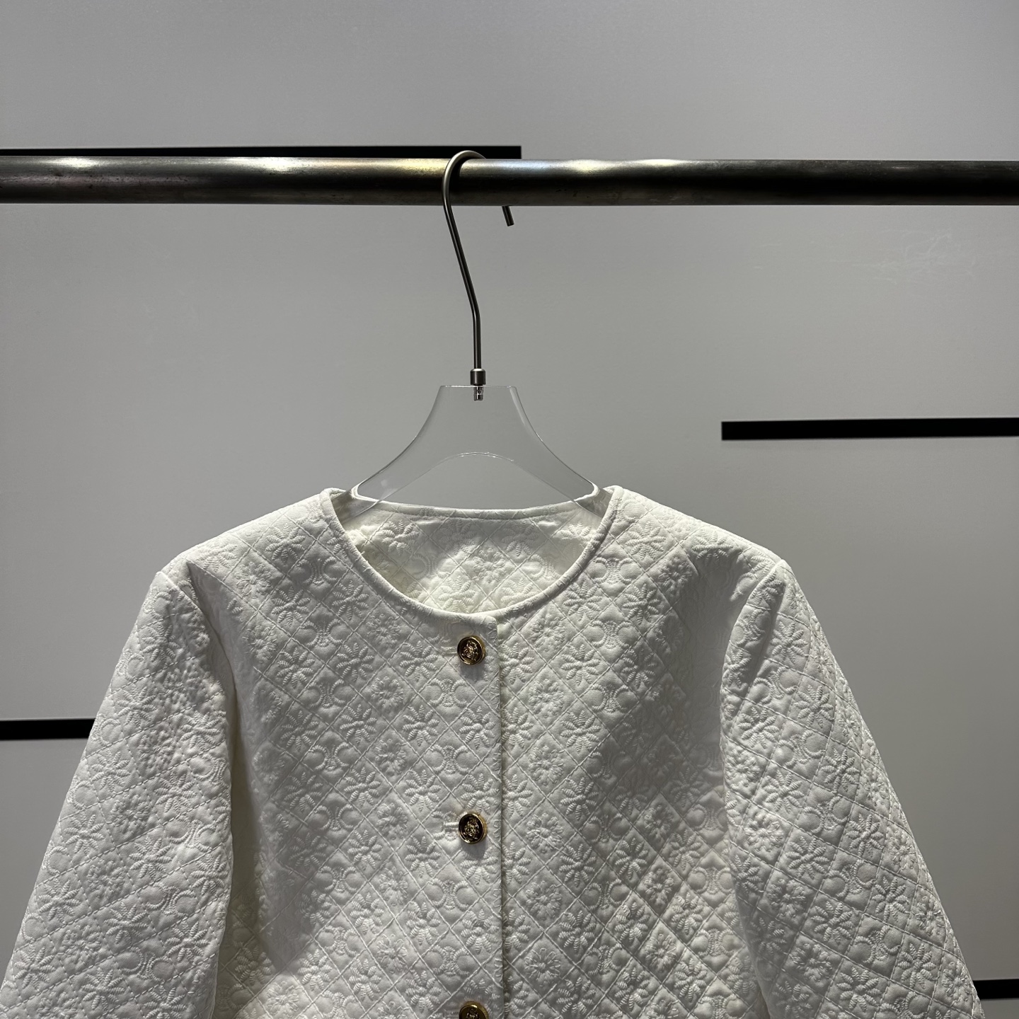 “High-End Women’s White Cotton Jacket with Stylish Design and Comfortable Fit” - 图片 3