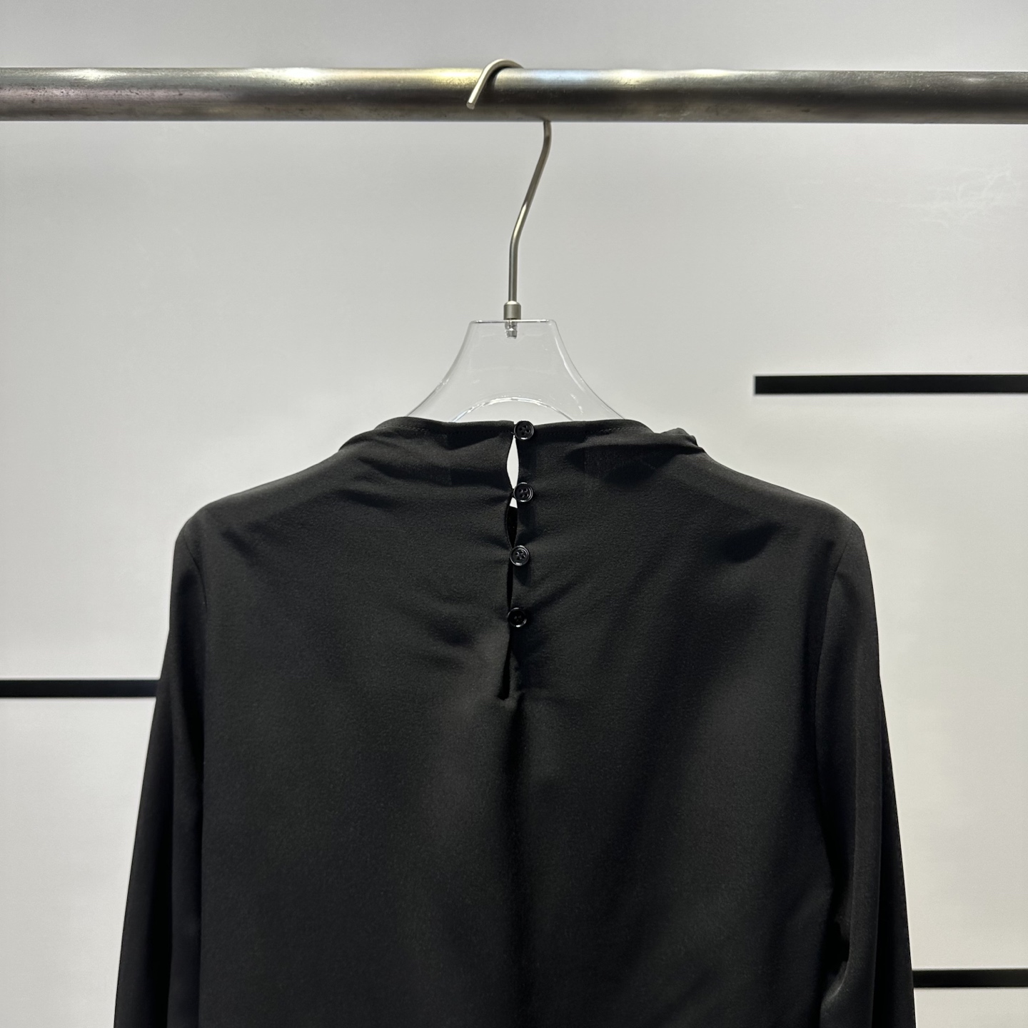 “High-End Women’s Clothes: Autumn Fashion Designers Collection with Advanced Style and Strong Base Colors” - 图片 6