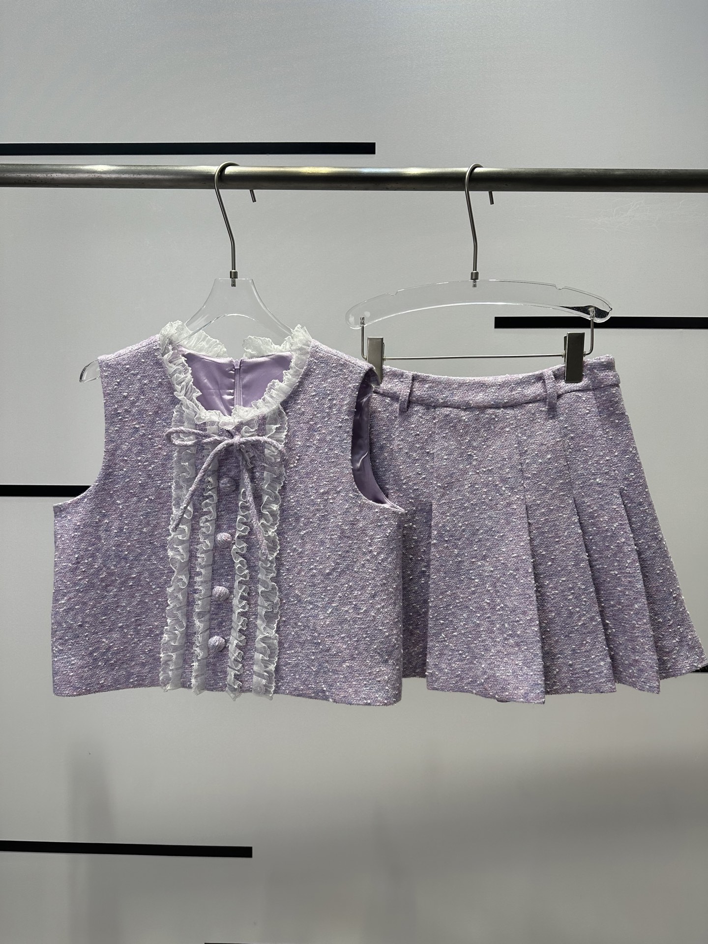 Elegant Purple Tweed Set: Sleeveless Top with Lace Trim & Pleated Mini Skirt 2 i1756272177016 9670 0 0