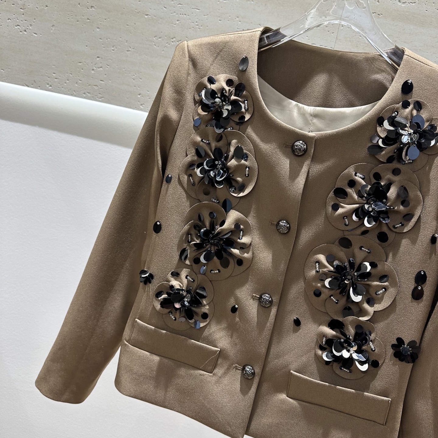 Miu Elegant Khaki Beaded Sequin Set: Jacket & A-Line Mini Skirt 6 i1761477081435 3522 0 4