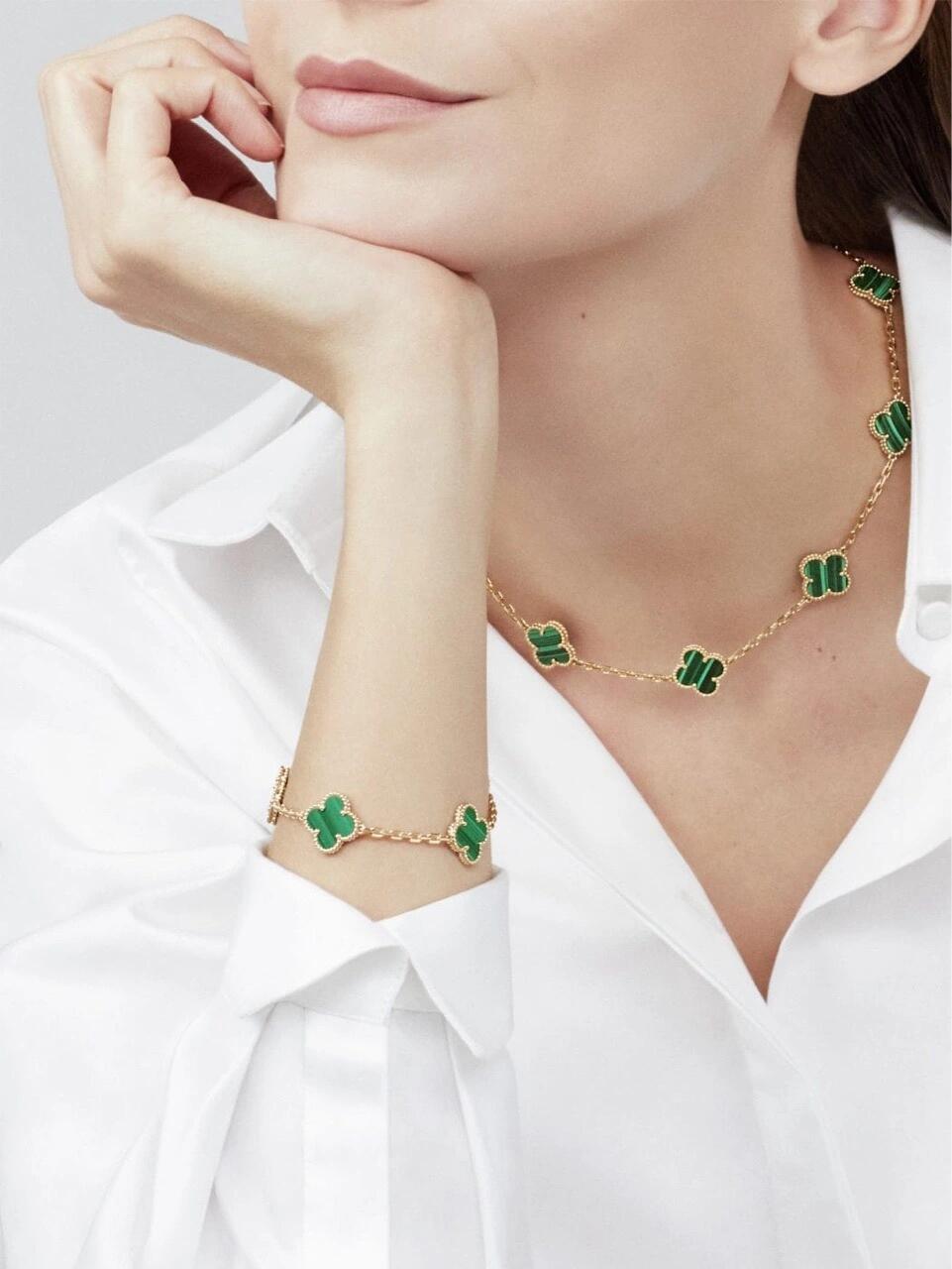 Van Cleef Arpels Vintage Alhambra bracelet 18K yellow gold malachite green 18cm
