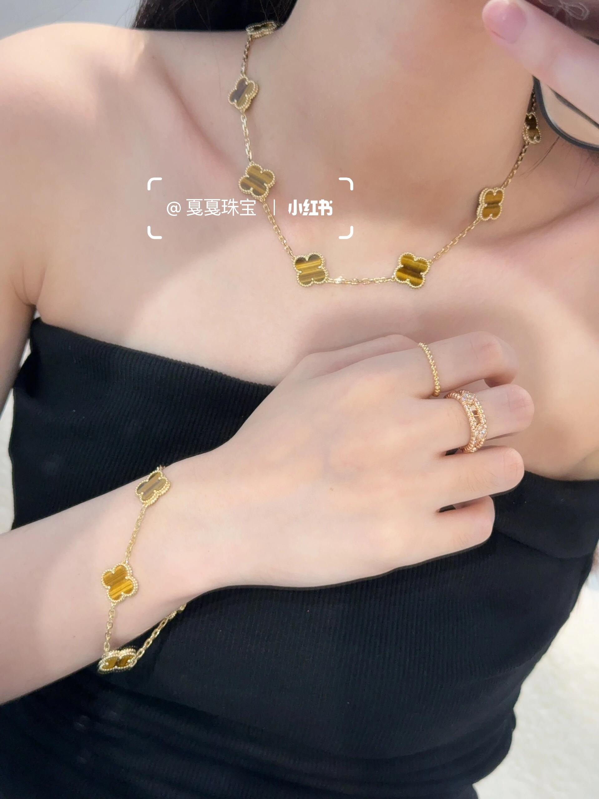 Van Cleef Arpels Vintage Alhambra necklace yellow gold tiger s eye 42cm
