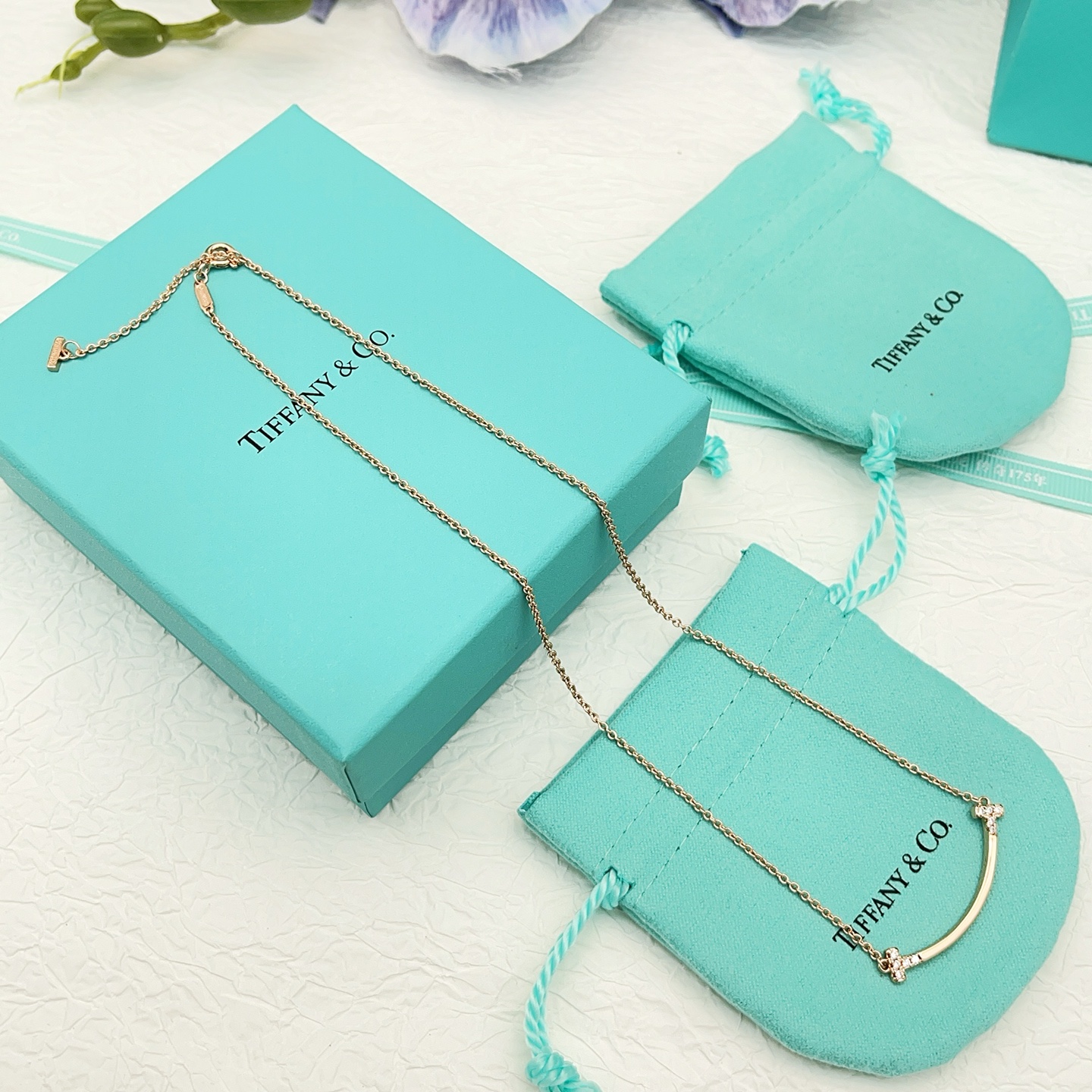 【Tiffany*帝芙尼最新款🆕🆕玫瑰金边钻笑脸项链】一致官网黄铜材质，非常的上镜‼️设计很特别值得入手