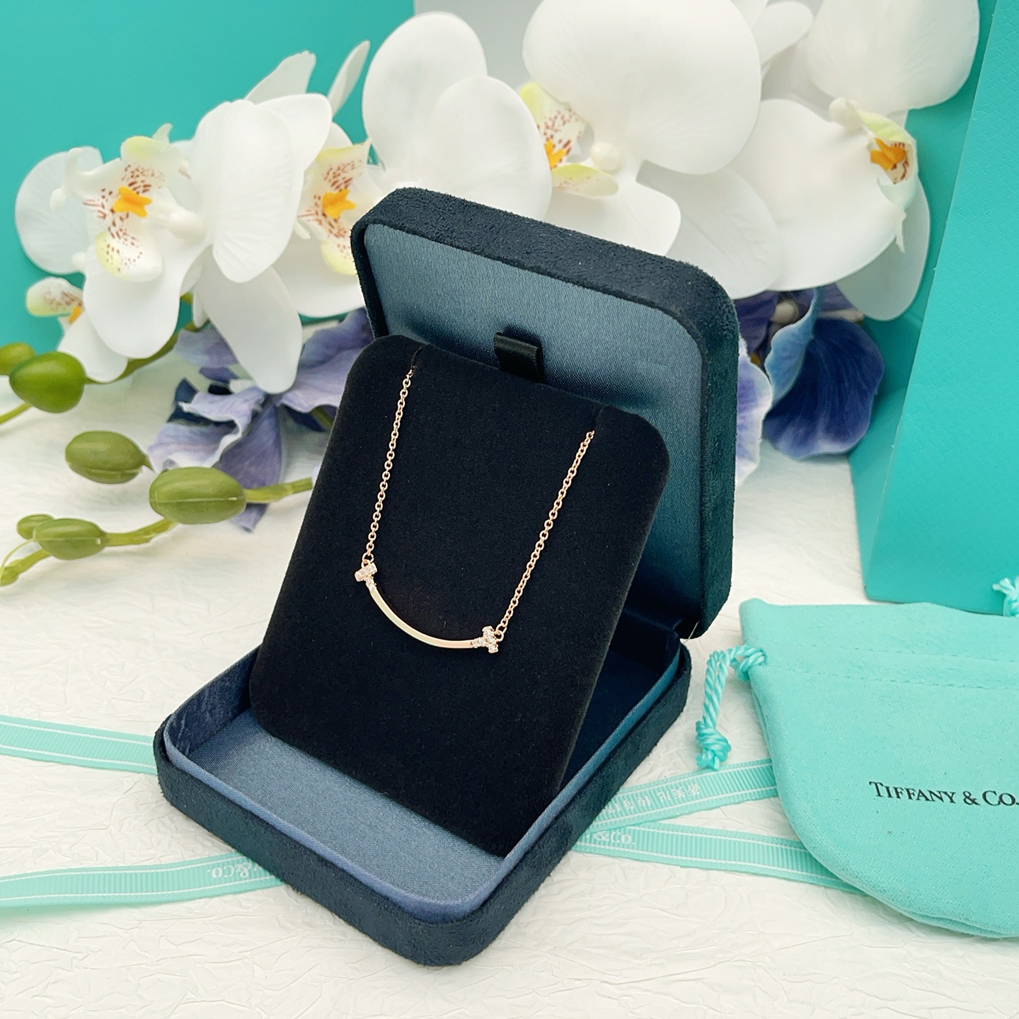 【Tiffany*帝芙尼最新款🆕🆕玫瑰金边钻笑脸项链】一致官网黄铜材质，非常的上镜‼️设计很特别值得入手