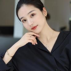 【Tiffany*帝芙尼最新款🆕🆕玫瑰金锁匙满钻项链】一致官网黄铜材质,非常的上镜‼️设计很特别值得入手 【Tiffany*帝芙尼最新款🆕🆕玫瑰金锁匙满钻项链】一致官网黄铜材质,非常的上镜‼️设计很特别值得入手