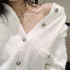 【Tiffany*帝芙尼最新款🆕🆕银色笑脸镶钻蝴蝶结项链】一致官网黄铜材质,非常的上镜‼️设计很特别值得 【Tiffany*帝芙尼最新款🆕🆕银色笑脸镶钻蝴蝶结项链】一致官网黄铜材质,非常的上镜‼️设计很特别值得
