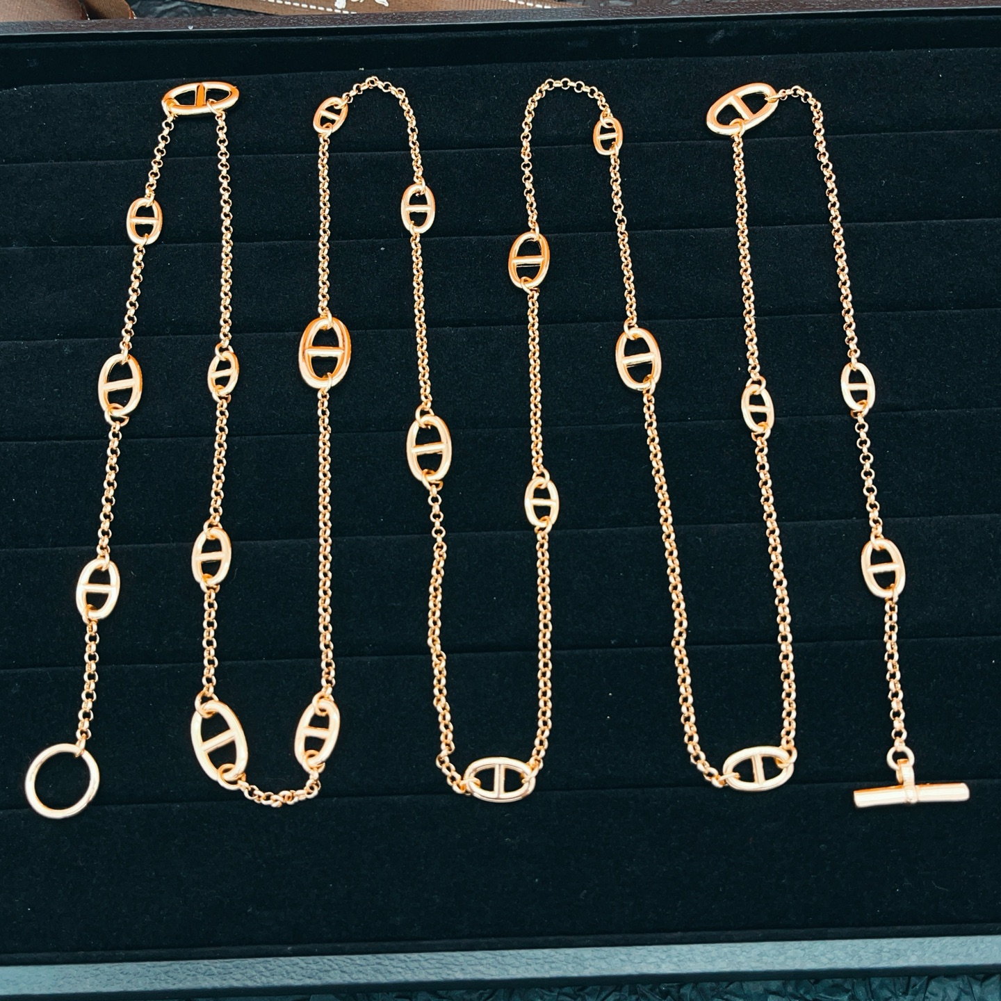 尺寸：160CM【He@mes最新款🆕🆕爱马仕光面猪鼻子玫瑰金色毛衣链】一致官网黄铜材质，非常的上镜‼️