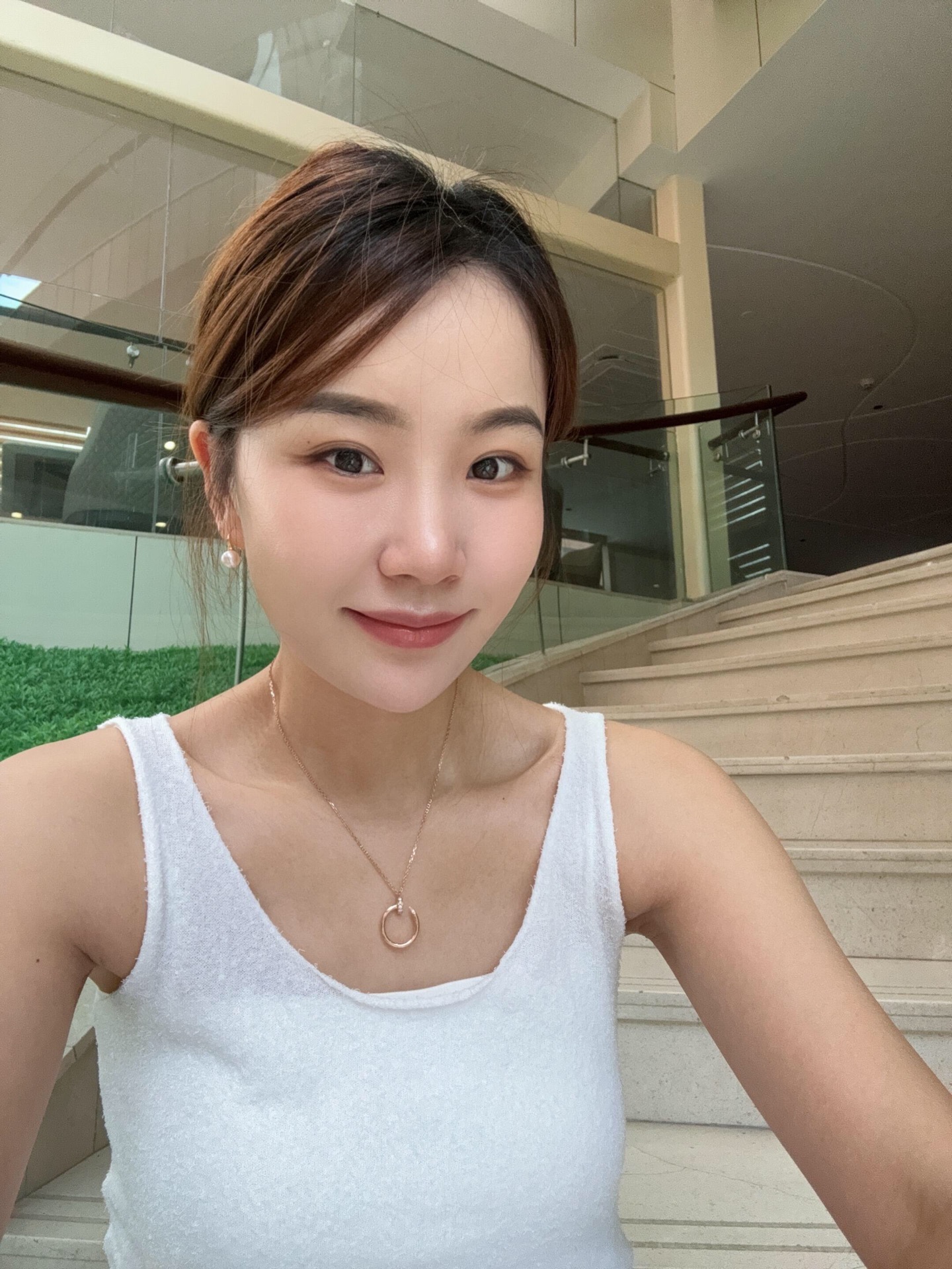 玫瑰金【Cartie*卡地亚最新款🆕🆕玫瑰金光面钉子项链】一致官网黄铜材质，非常的上镜‼️设计很特别值得