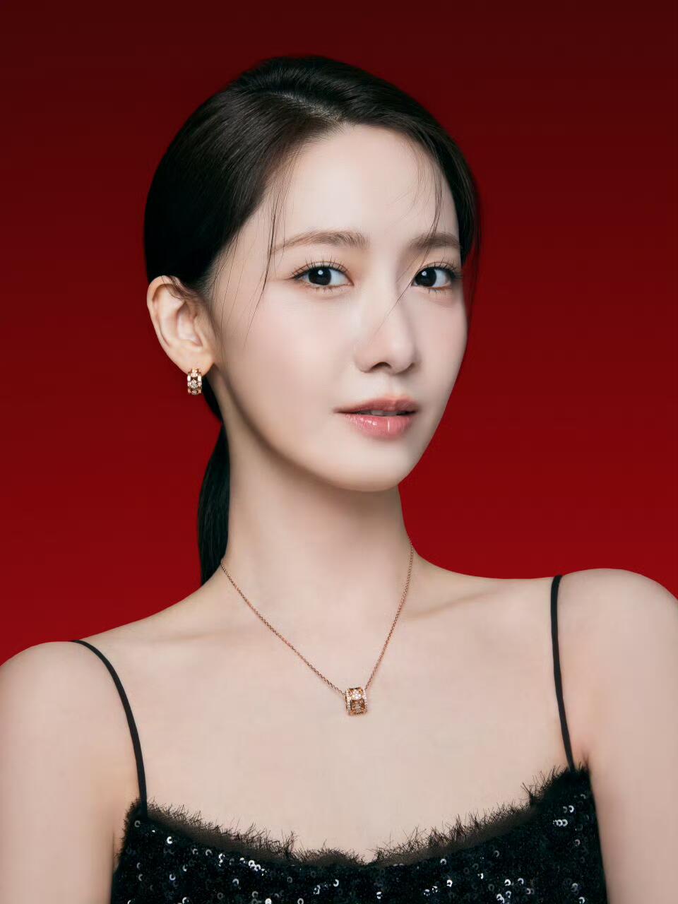 【Qeelin 最新款🆕🆕玫瑰金镶钻圆形葫芦项链】一致官网黄铜材质，非常的上镜‼️设计很特别值得入手。高