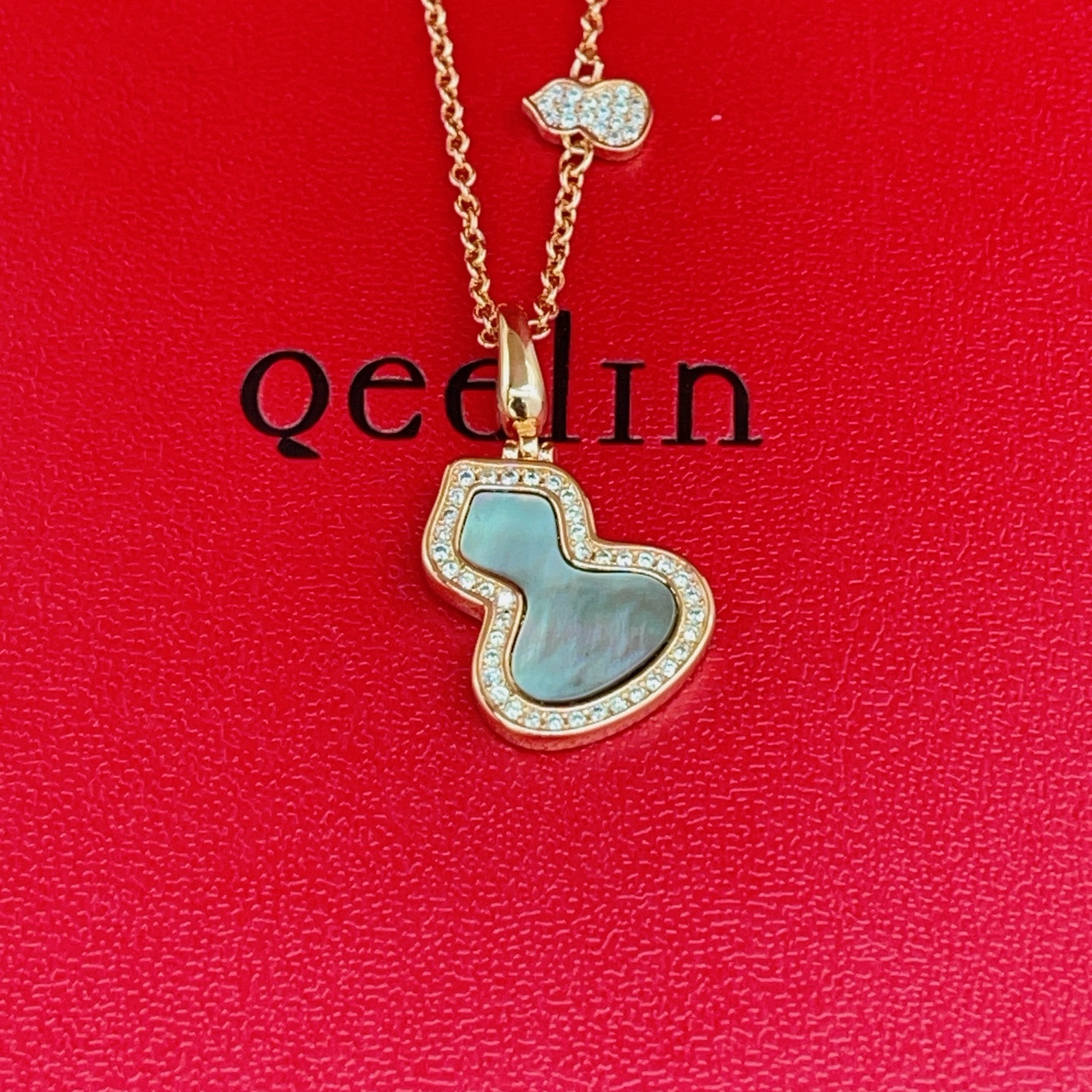 Qeelin Wulu necklace 18k rose gold gray mother-of-pearl diamond 42cm with 2cm extender