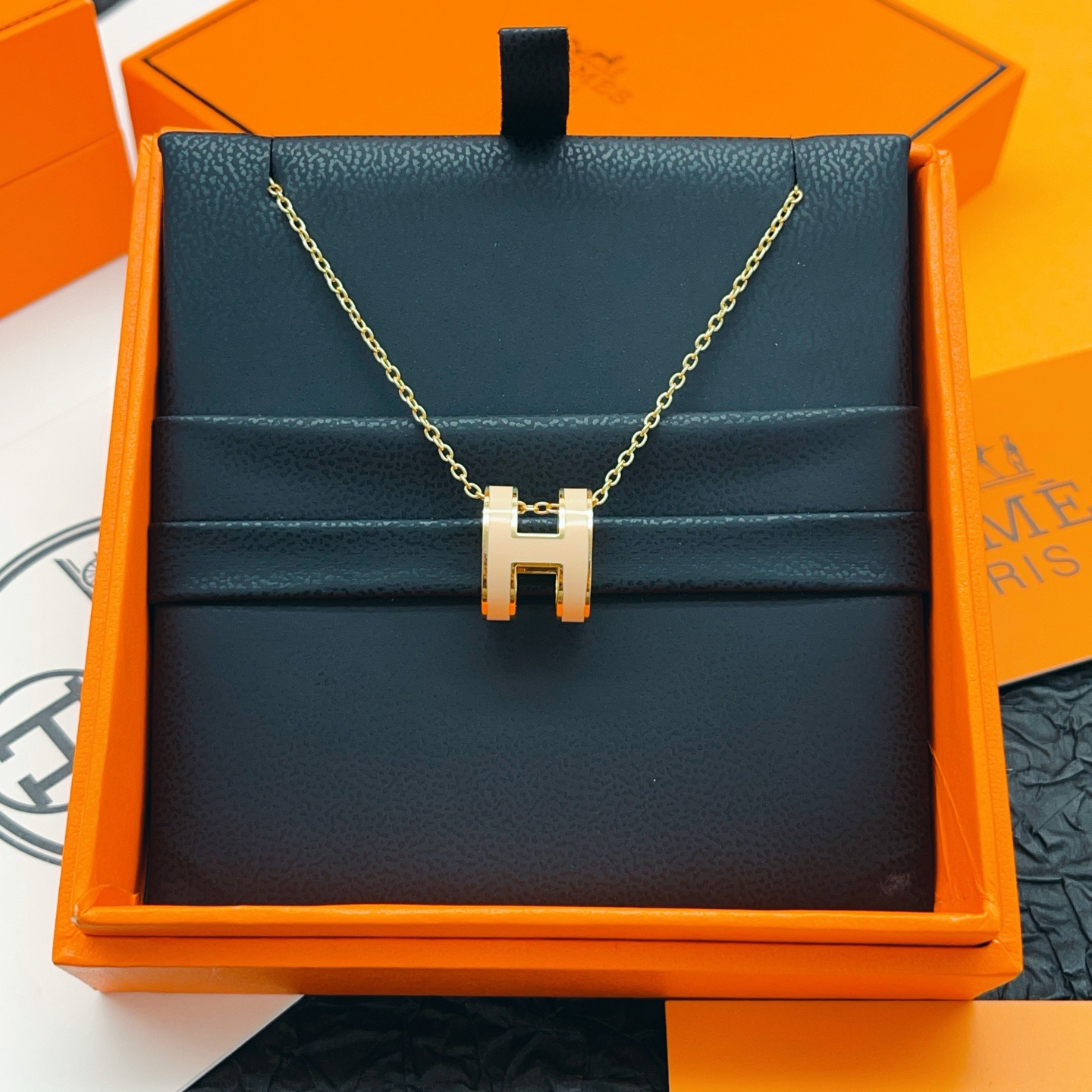 Hermès He@mes爱马仕奶黄色珐琅金色大号项链只能用无敌形容