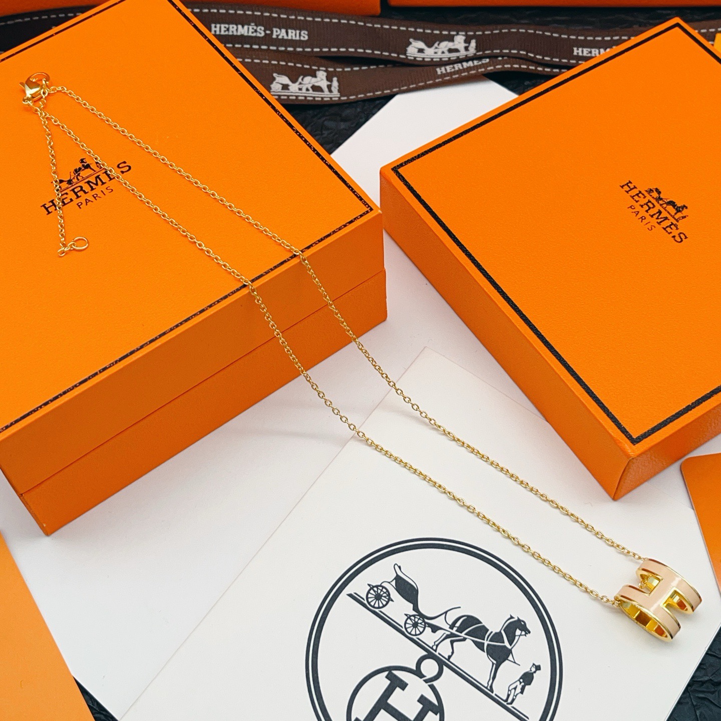 Hermès He@mes爱马仕奶黄色珐琅金色大号项链只能用无敌形容