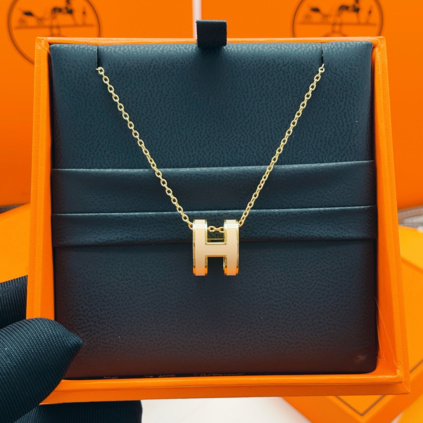 Hermès He@mes爱马仕奶黄色珐琅金色大号项链只能用无敌形容