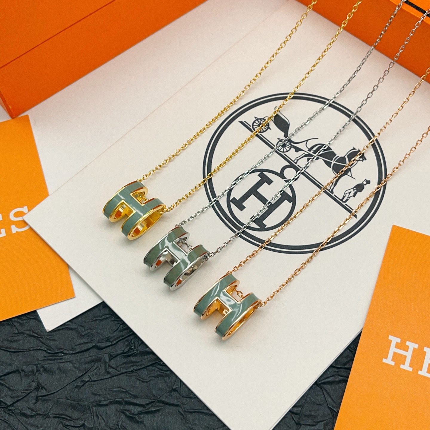 Hermès He@mes爱马仕蓝色珐琅金色大号项链只能用无敌形容