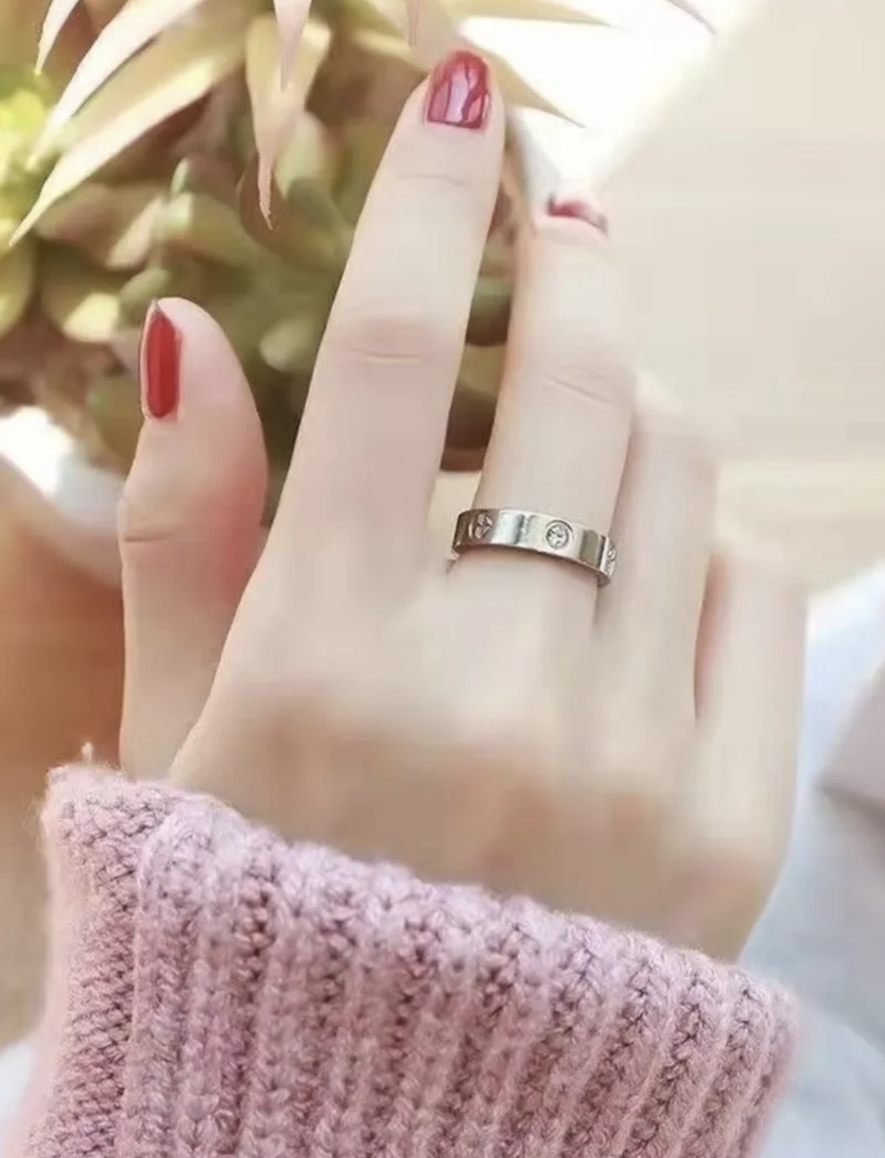 Cartier Cartie*最新款，非常的上镜‼ 设计很特别值得入手 高级手工坊系列