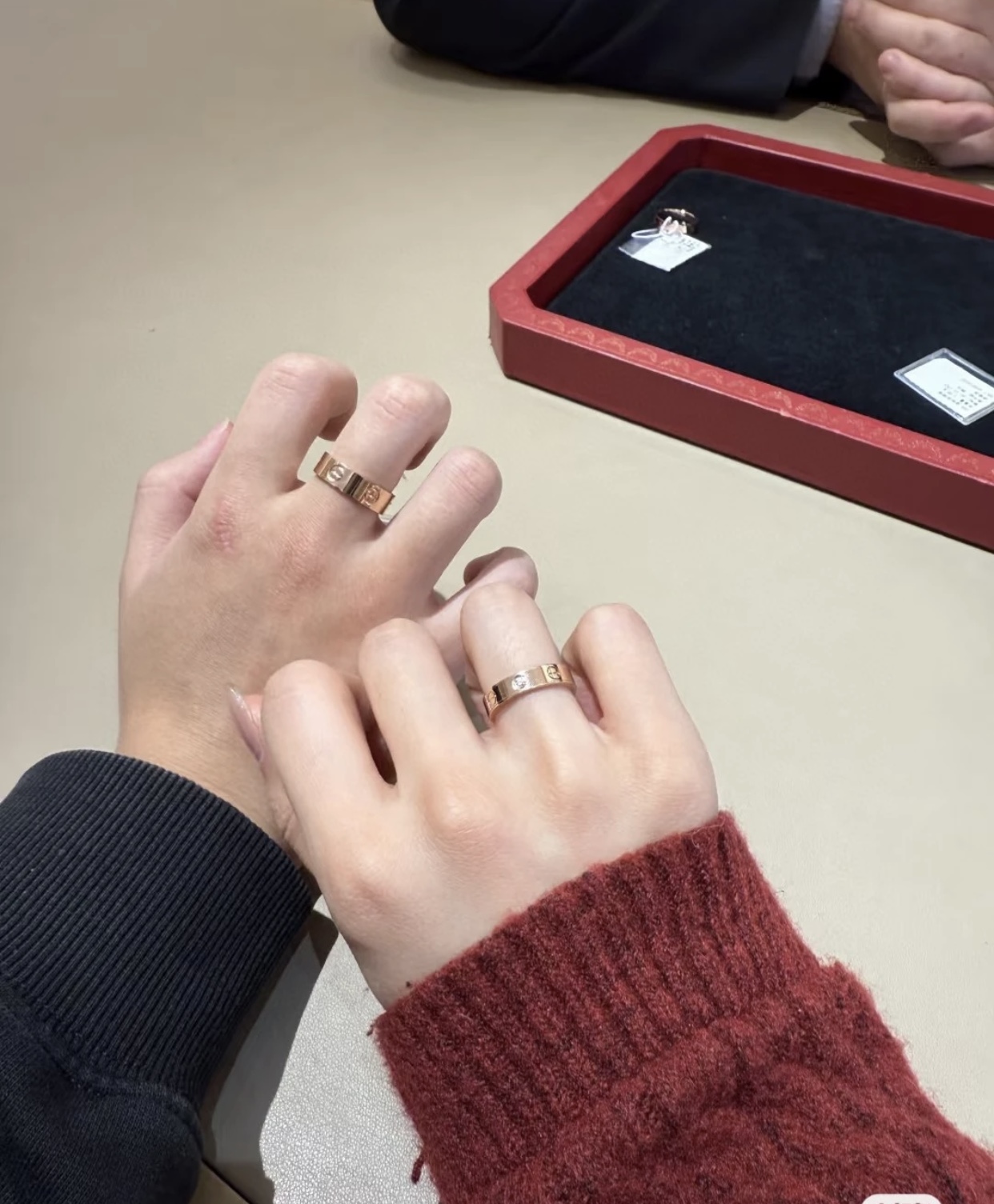 Cartier Cartie*最新款，非常的上镜‼ 设计很特别值得入手 高级手工坊系列
