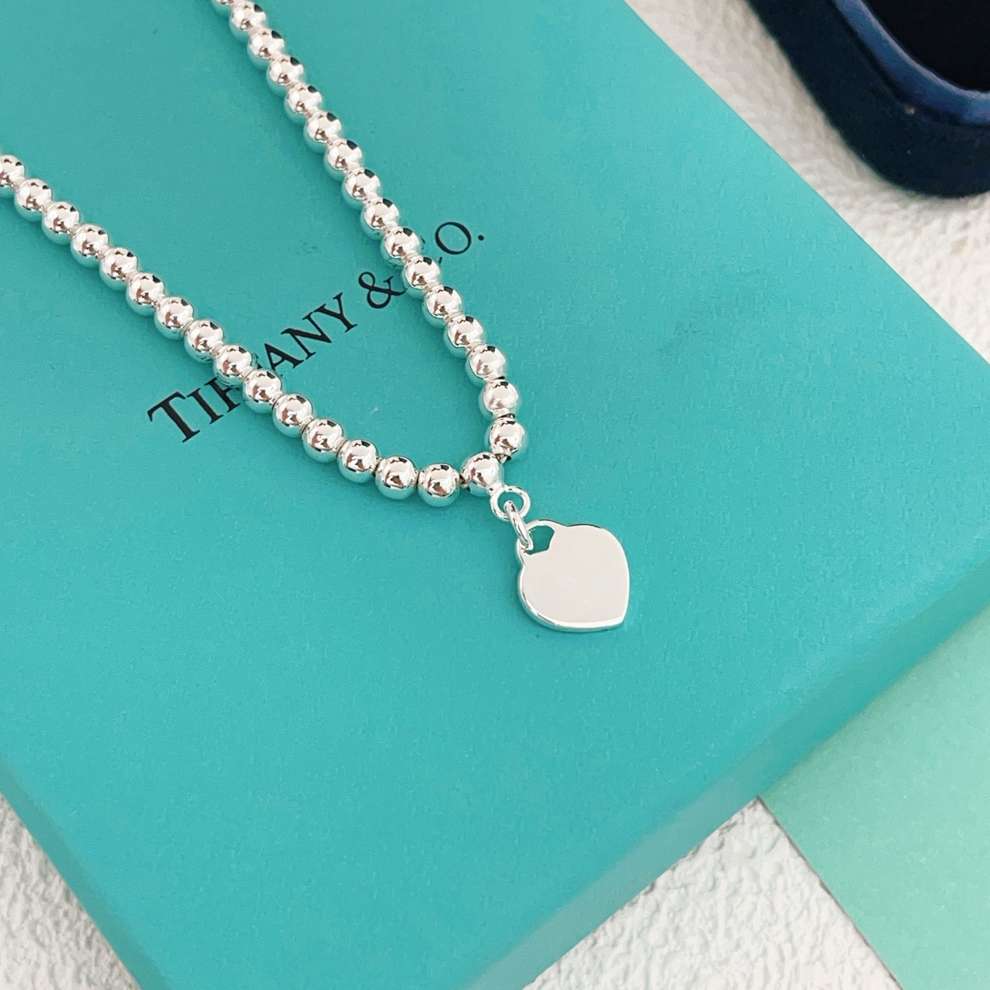 Tiffany & Co. Tiffany*帝芙尼最新款，非常的上镜‼ 设计很特别值得入手 高级手工坊系列