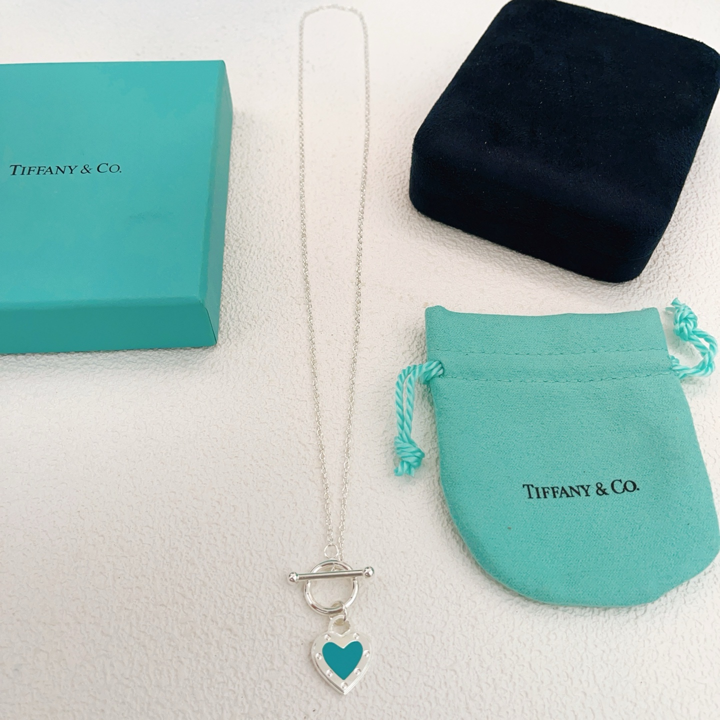 Tiffany & Co. Tiffany*帝芙尼最新款，非常的上镜‼ 设计很特别值得入手 高级手工坊系列