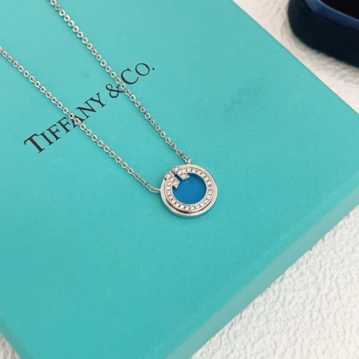 Tiffany & Co. Tiffany*帝芙尼最新款，非常的上镜‼ 设计很特别值得入手 高级手工坊系列