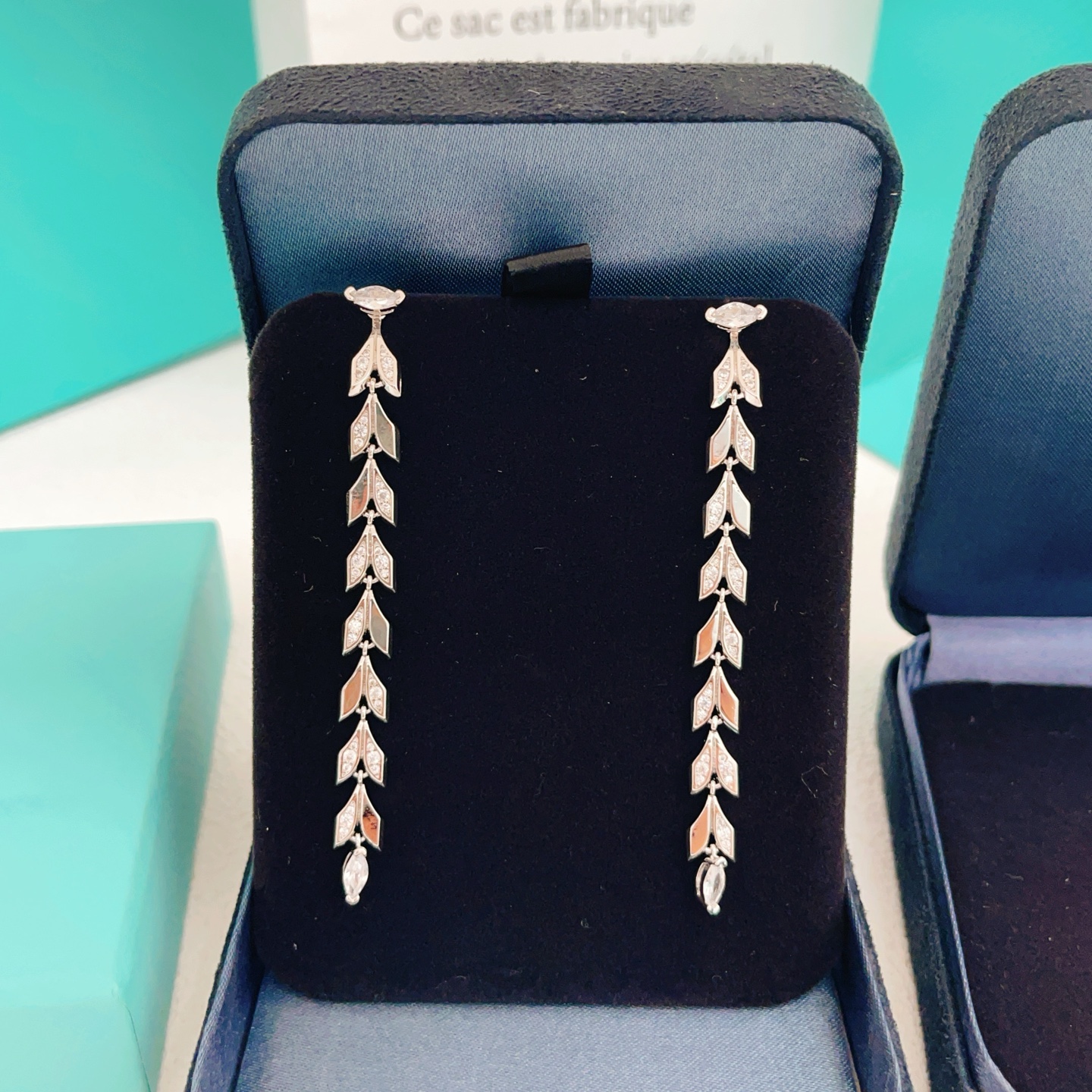 Tiffany & Co. Tiffany*帝芙尼最新款，非常的上镜‼ 设计很特别值得入手 高级手工坊系列
