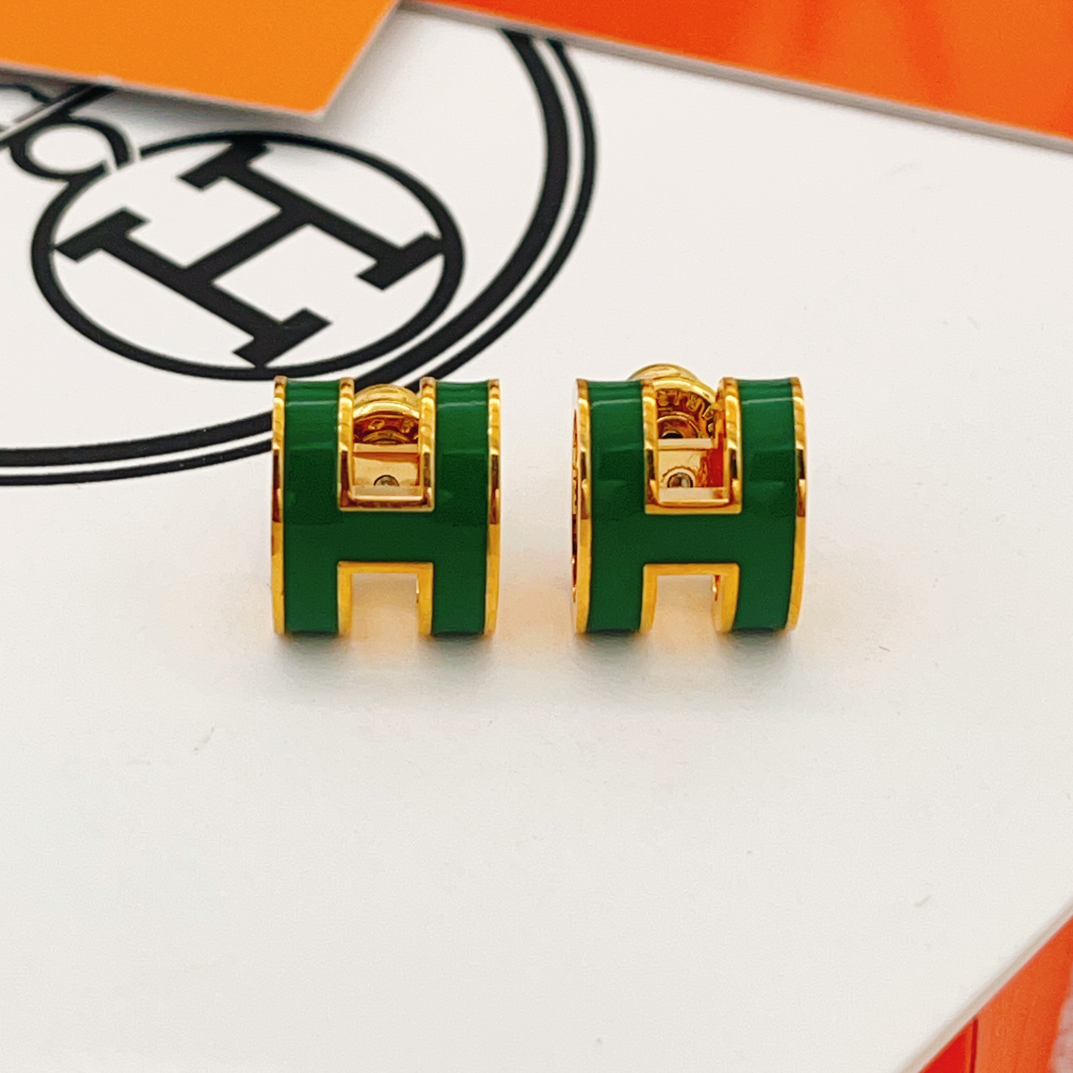 Серьги гвоздики HE110 P60HE110