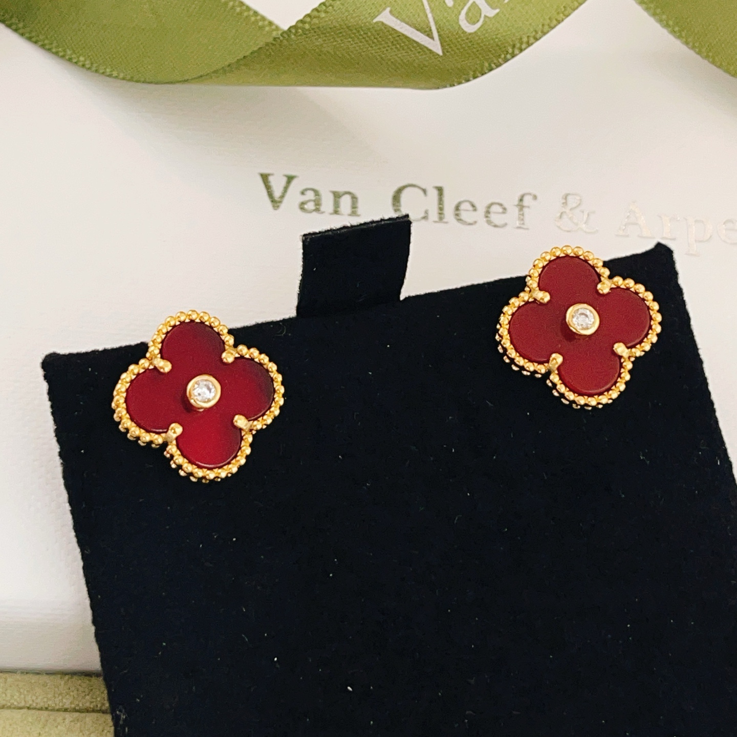 Van Cleef & Arpels Haute Couture Haute Joaillerie Fine Jewelry Earrings 2