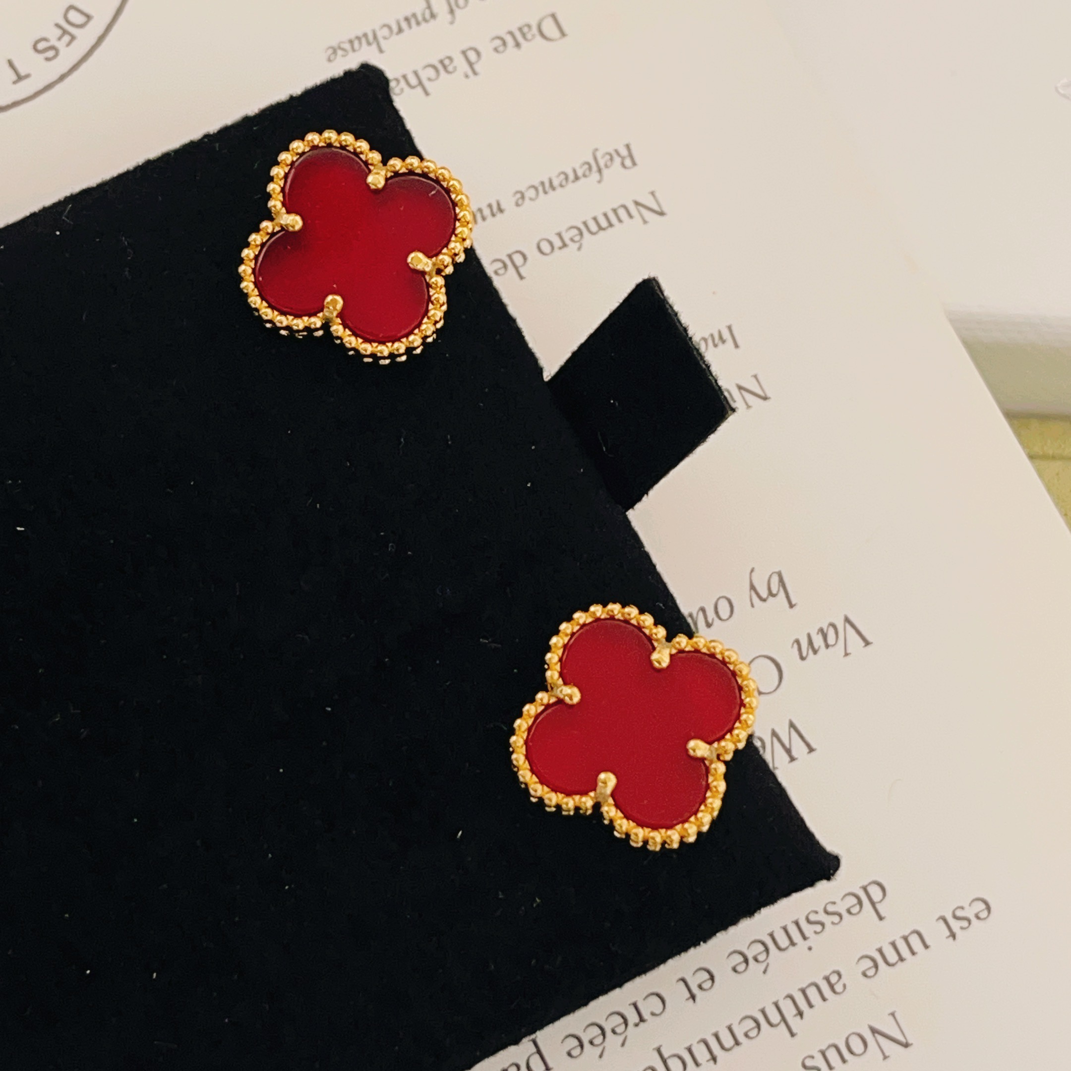 Van Cleef Arpels Alhambra earrings yellow gold metal with carnelian red stone 15mm diameter