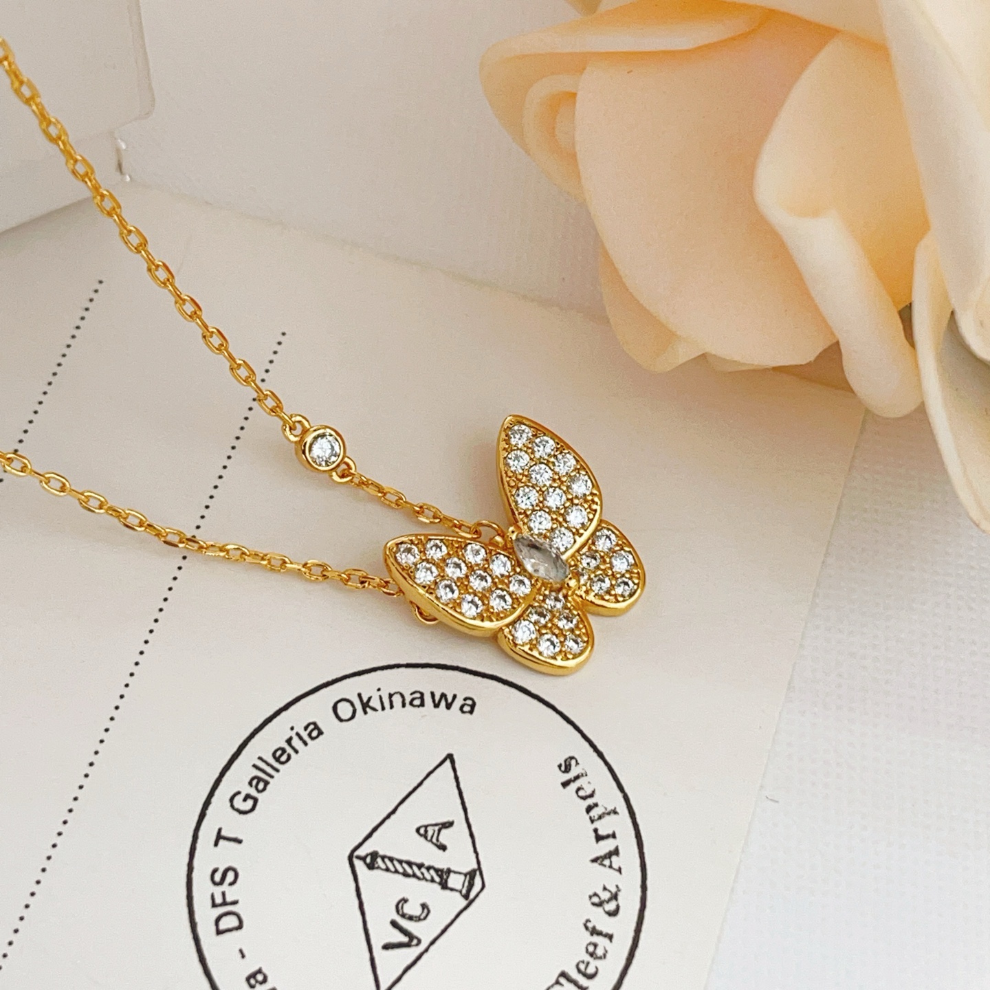 Van Cleef Arpels Two Butterfly necklace Yellow gold with clear diamond pave 42cm with 5cm extender