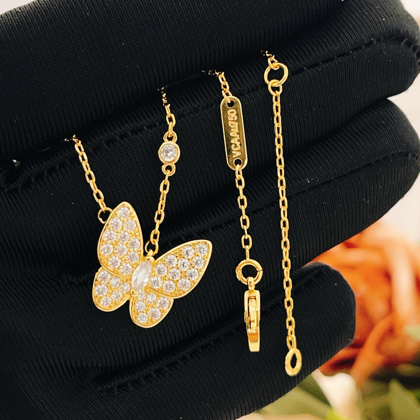 Van Cleef Arpels Two Butterfly necklace Yellow gold with clear diamond pave 42cm with 5cm extender