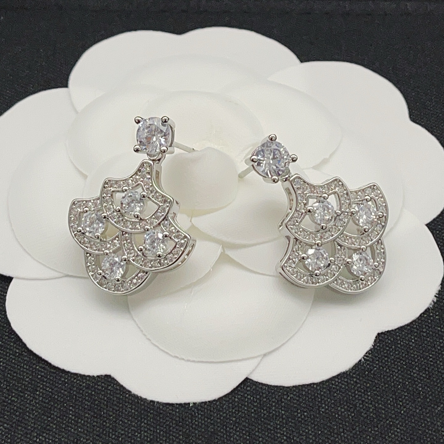 Chanel Haute Joaillerie Fine Jewelry Earrings Necklace Ring Ref 2