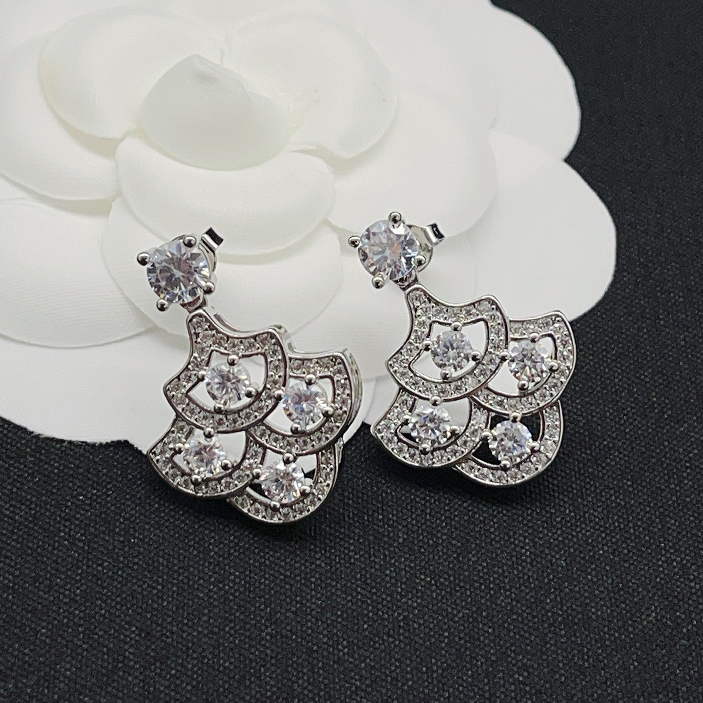 Chanel Haute Joaillerie Fine Jewelry Earrings Necklace Ring Ref 7