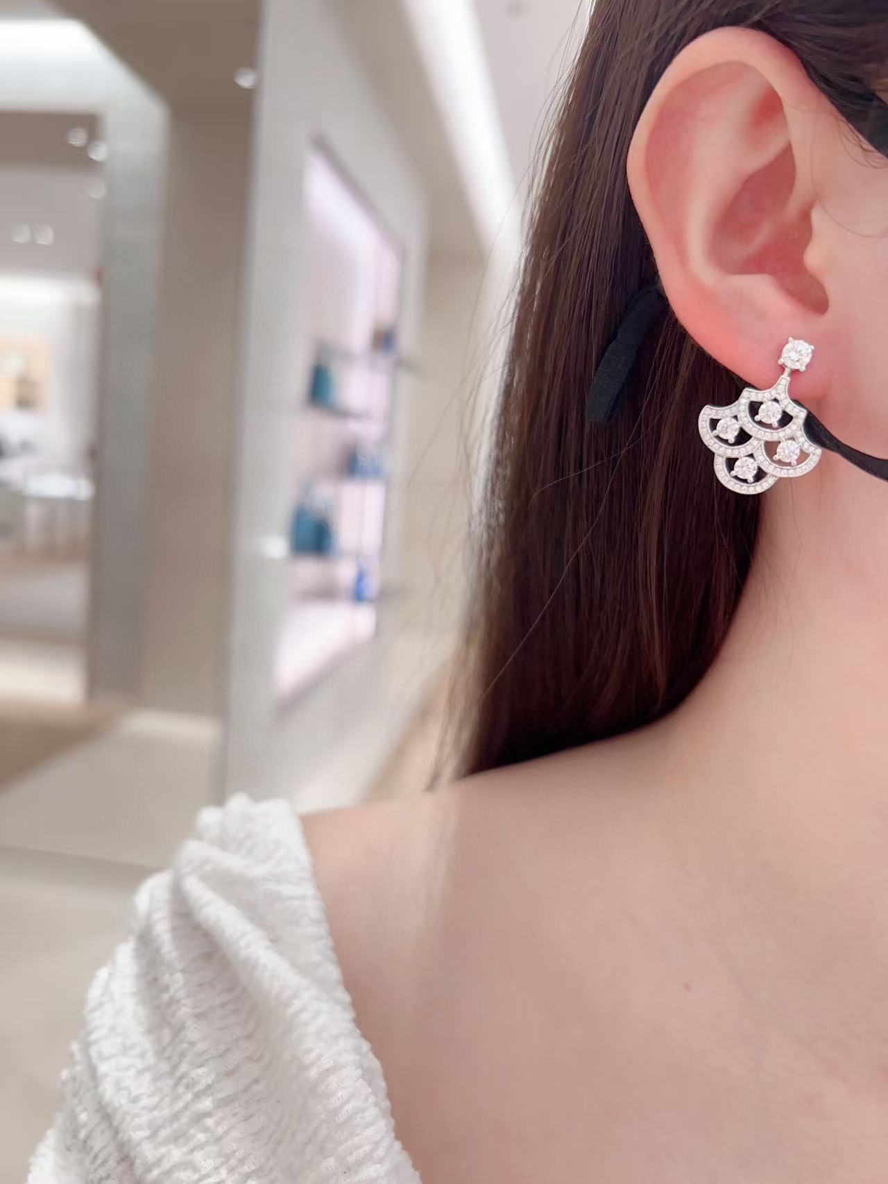 Chanel Haute Joaillerie Fine Jewelry Earrings Necklace Ring Ref 9