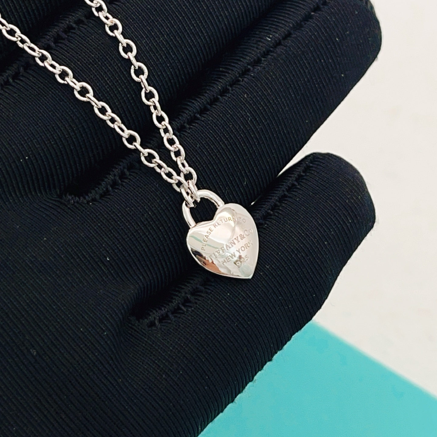 Tiffany & Co. Tiffany*帝芙尼光面爱心银色手链一致ZP黄铜材质