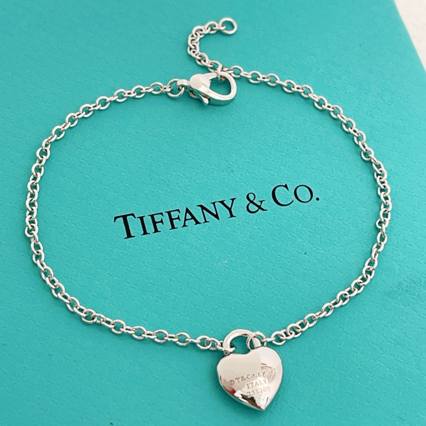 Tiffany & Co. Tiffany*帝芙尼光面爱心银色手链一致ZP黄铜材质