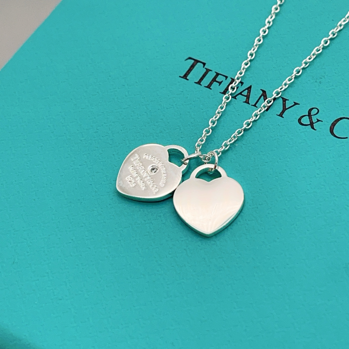Tiffany & Co. Tiffany*帝芙尼最新款，非常的上镜‼ 设计很特别值得入手 高级手工坊系列