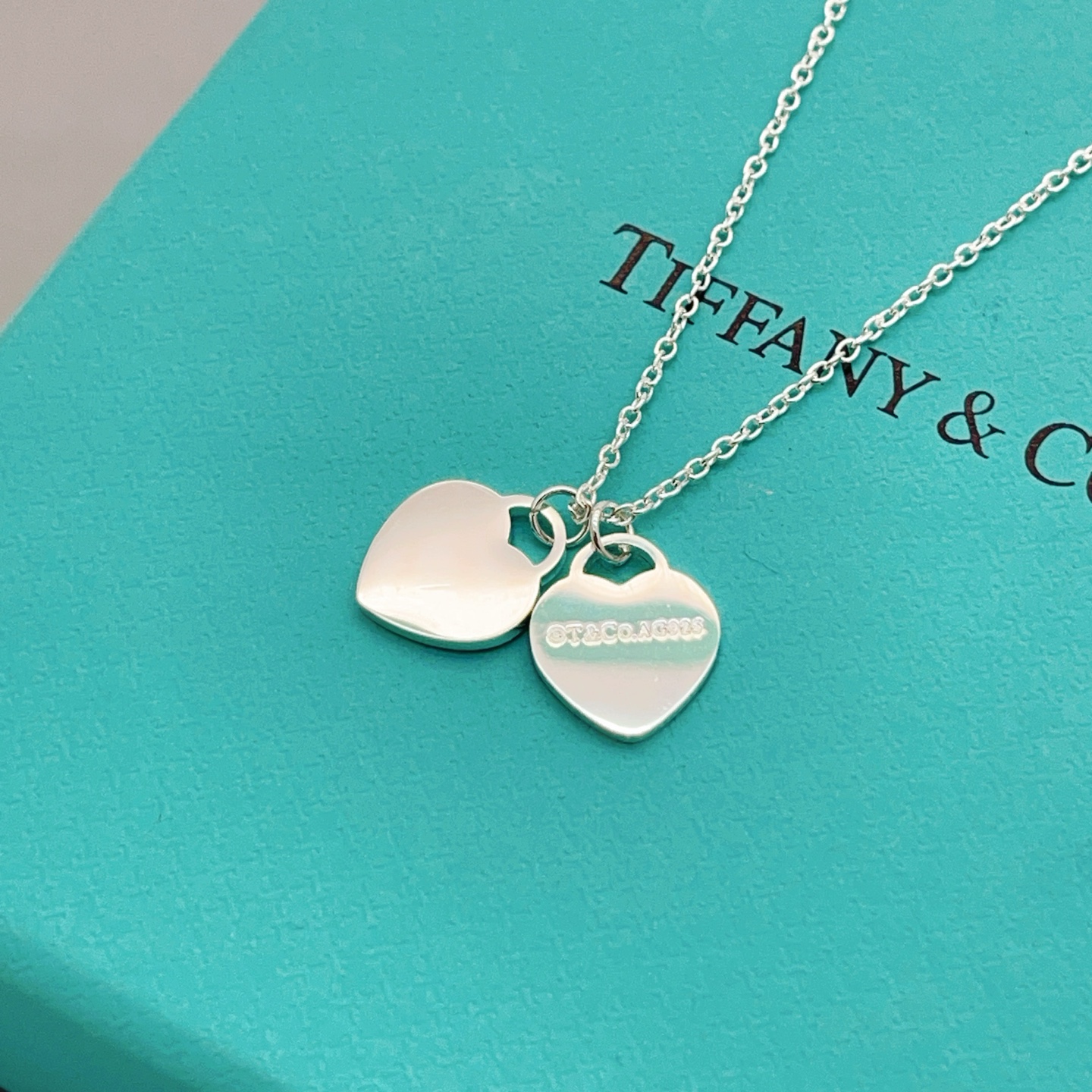 Tiffany & Co. Tiffany*帝芙尼最新款，非常的上镜‼ 设计很特别值得入手 高级手工坊系列