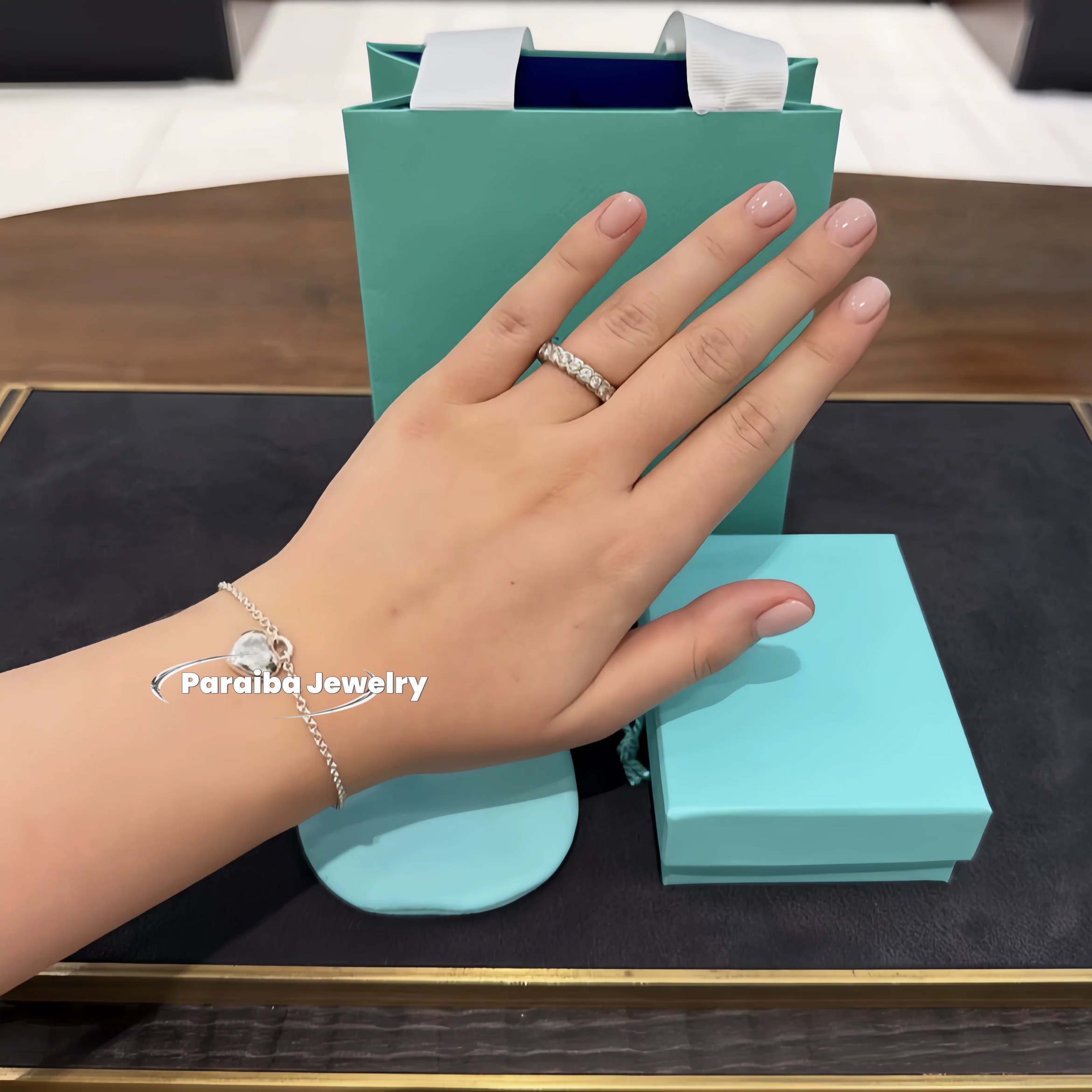 Tiffany & Co. Tiffany*帝芙尼光面爱心银色手链一致ZP黄铜材质
