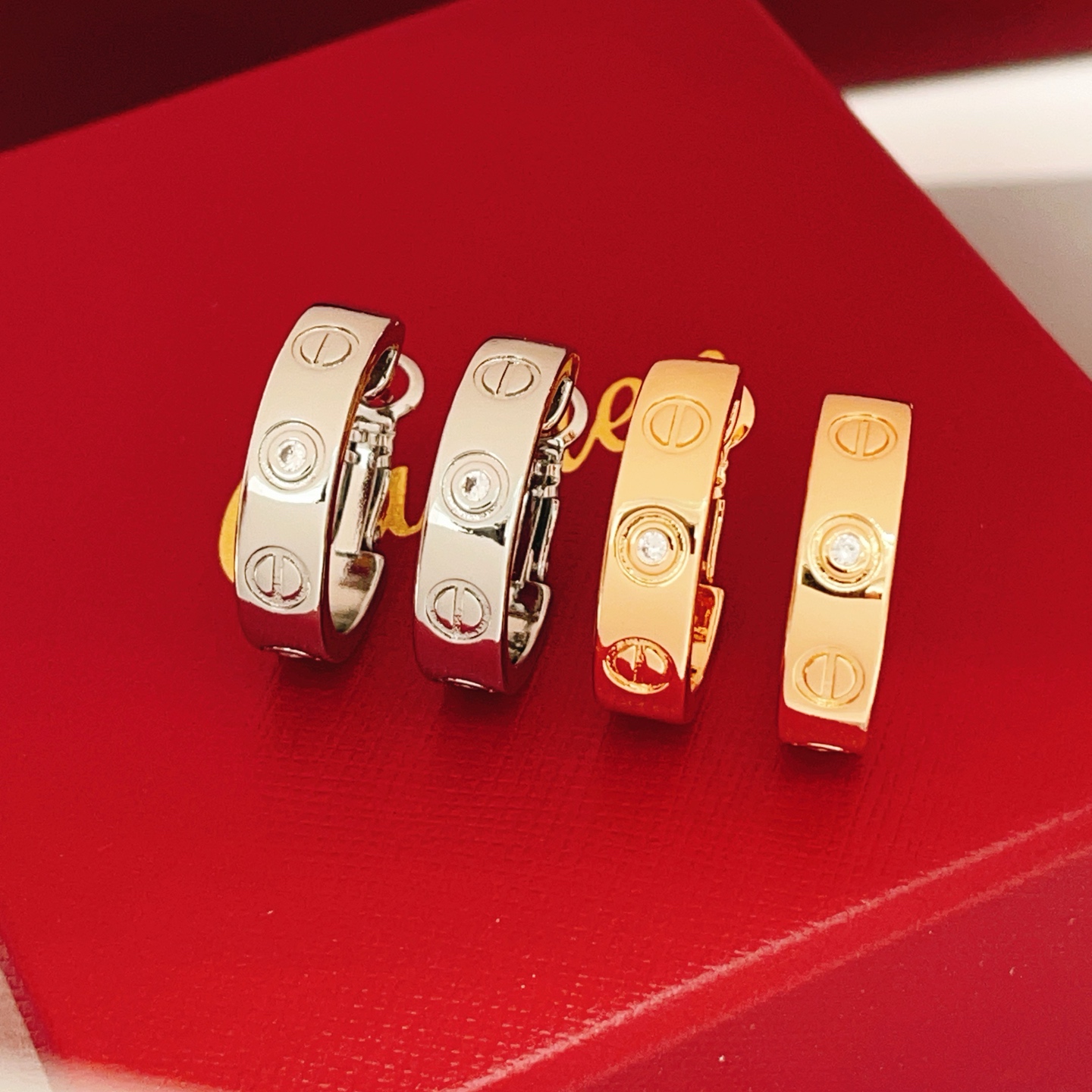Cartier Cartie*最新款，非常的上镜‼ 设计很特别值得入手 高级手工坊系列