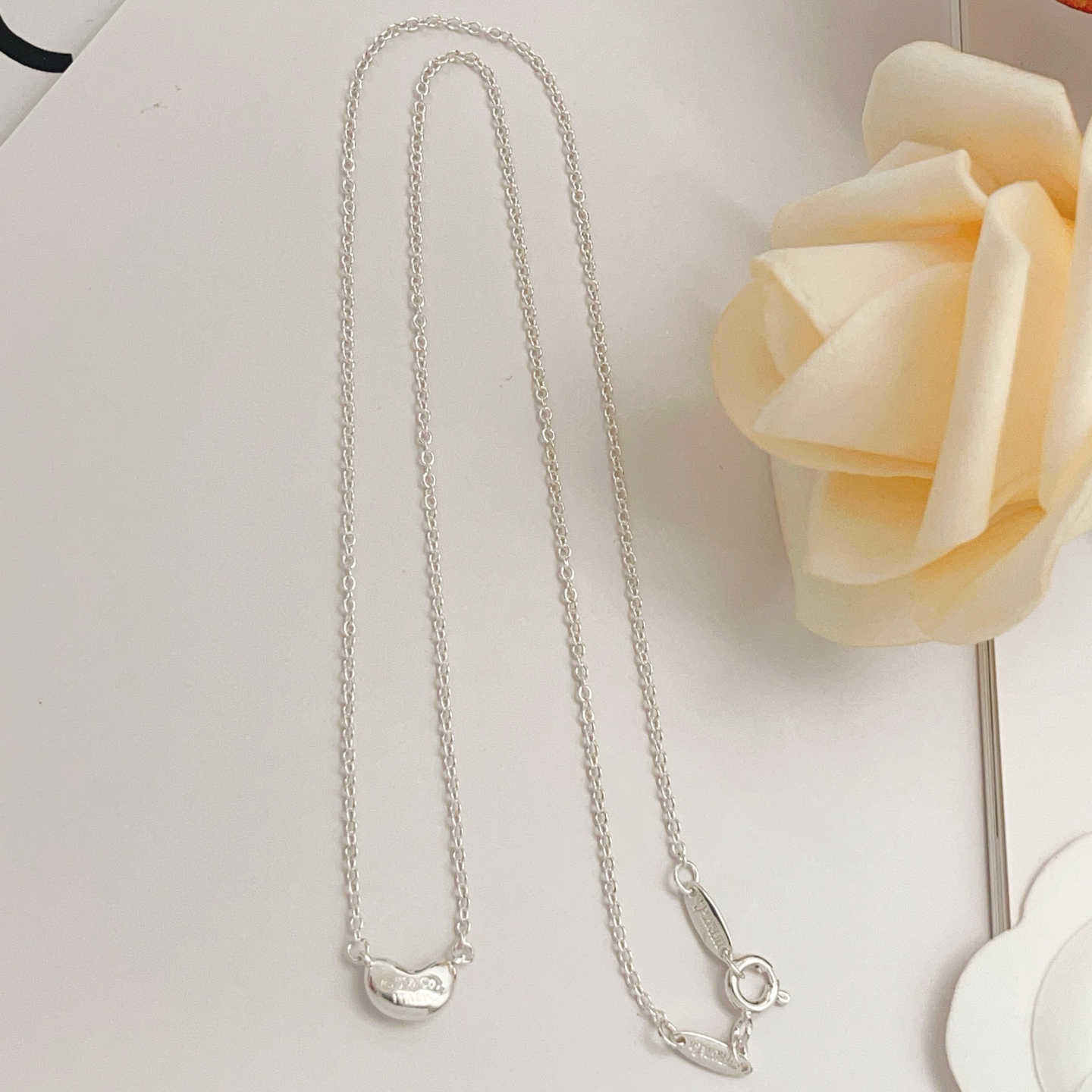 Tiffany & Co. Tiffany*帝芙尼最新款，非常的上镜‼ 设计很特别值得入手 高级手工坊系列
