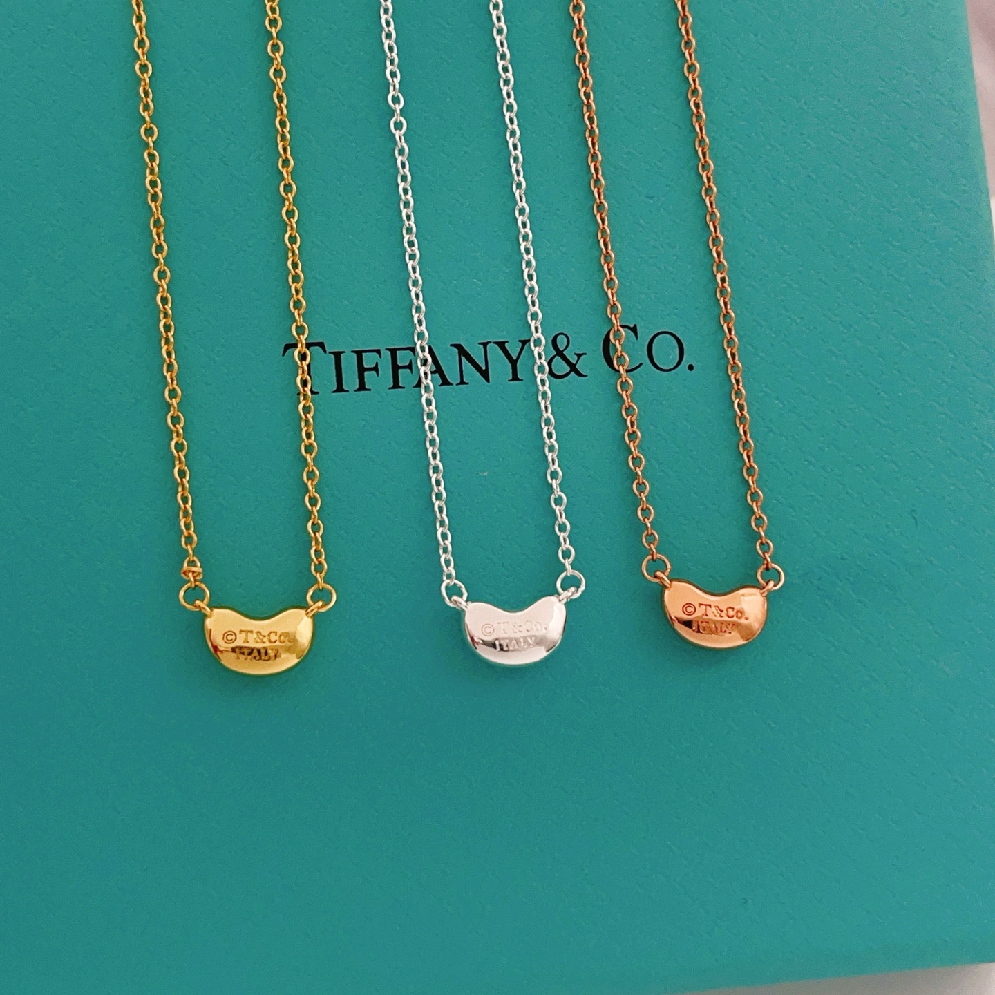 Tiffany & Co. Tiffany*帝芙尼最新款，非常的上镜‼ 设计很特别值得入手 高级手工坊系列