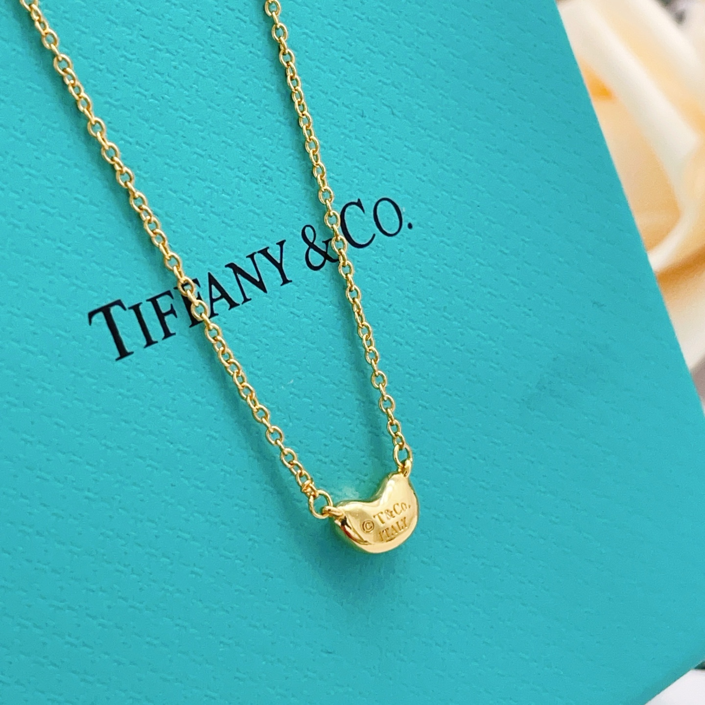 Tiffany & Co. Tiffany*帝芙尼最新款，非常的上镜‼ 设计很特别值得入手 高级手工坊系列
