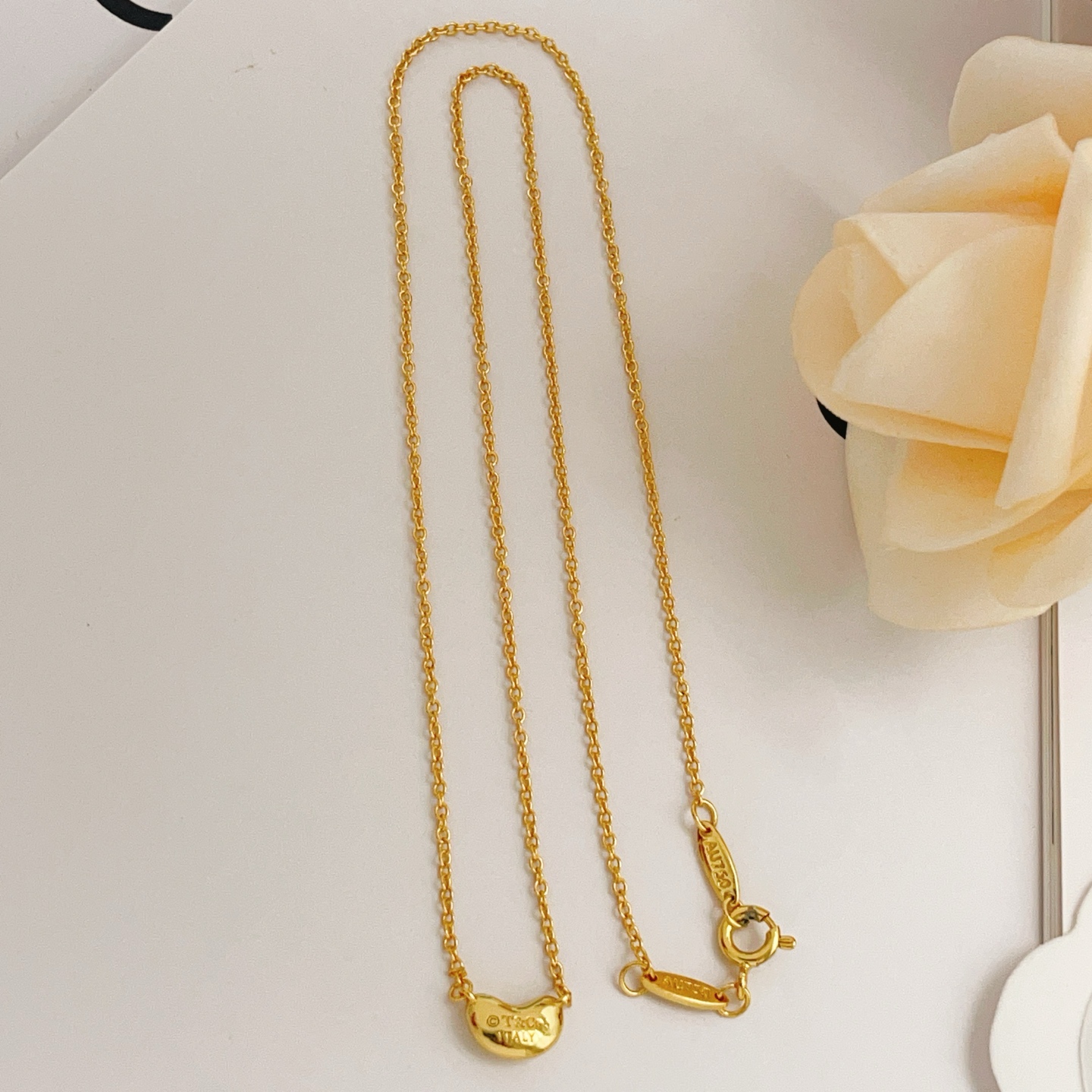 Tiffany & Co. Tiffany*帝芙尼最新款，非常的上镜‼ 设计很特别值得入手 高级手工坊系列