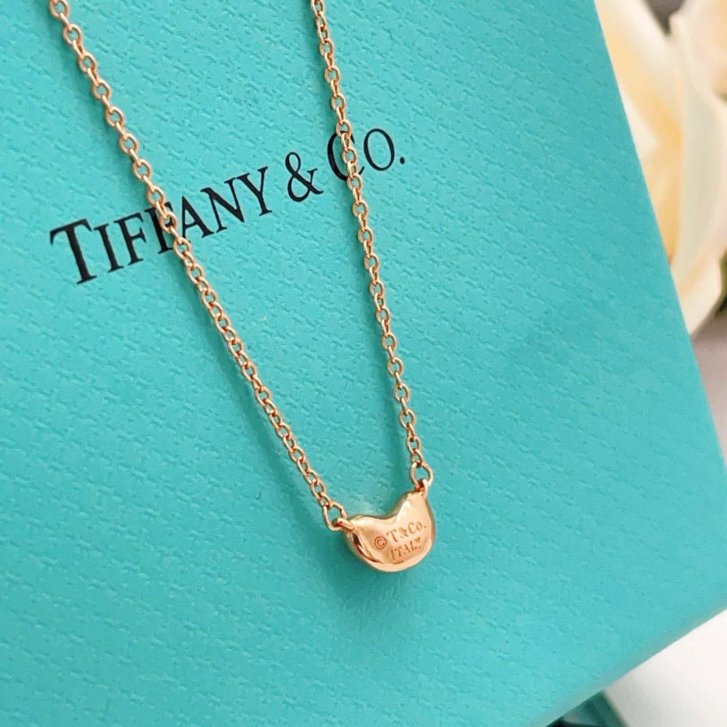 Tiffany & Co. Tiffany*帝芙尼最新款，非常的上镜‼ 设计很特别值得入手 高级手工坊系列