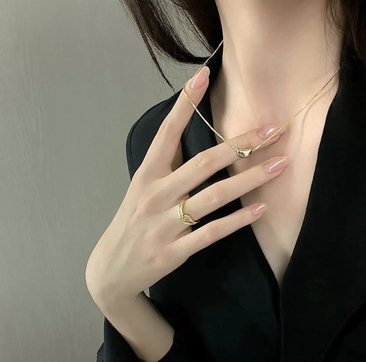 Tiffany & Co. Tiffany*帝芙尼最新款，非常的上镜‼ 设计很特别值得入手 高级手工坊系列