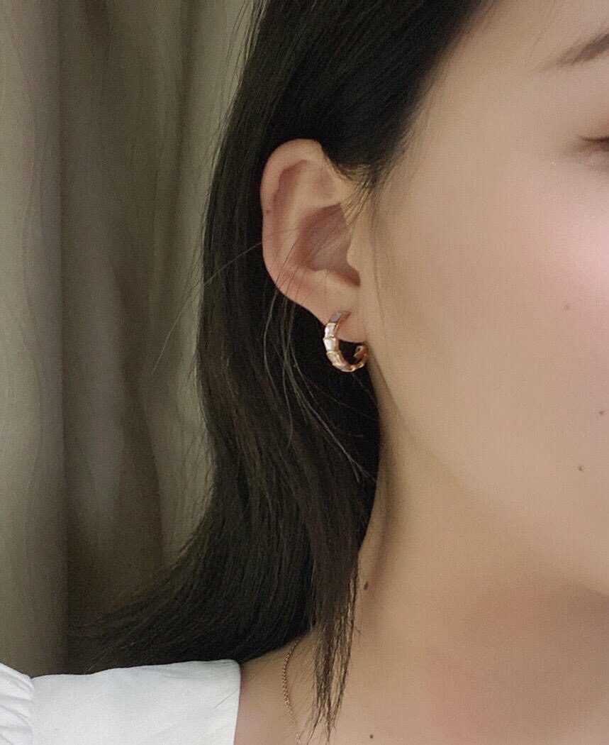 Bvlgari BVLGARI最新款，非常的上镜‼ 设计很特别值得入手 高级手工坊系列